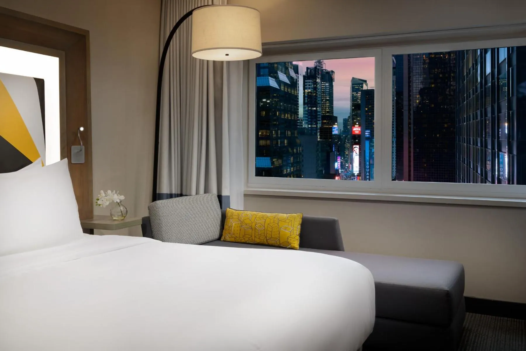Photo of the whole room, Bed in M Social Hotel New York Times Square