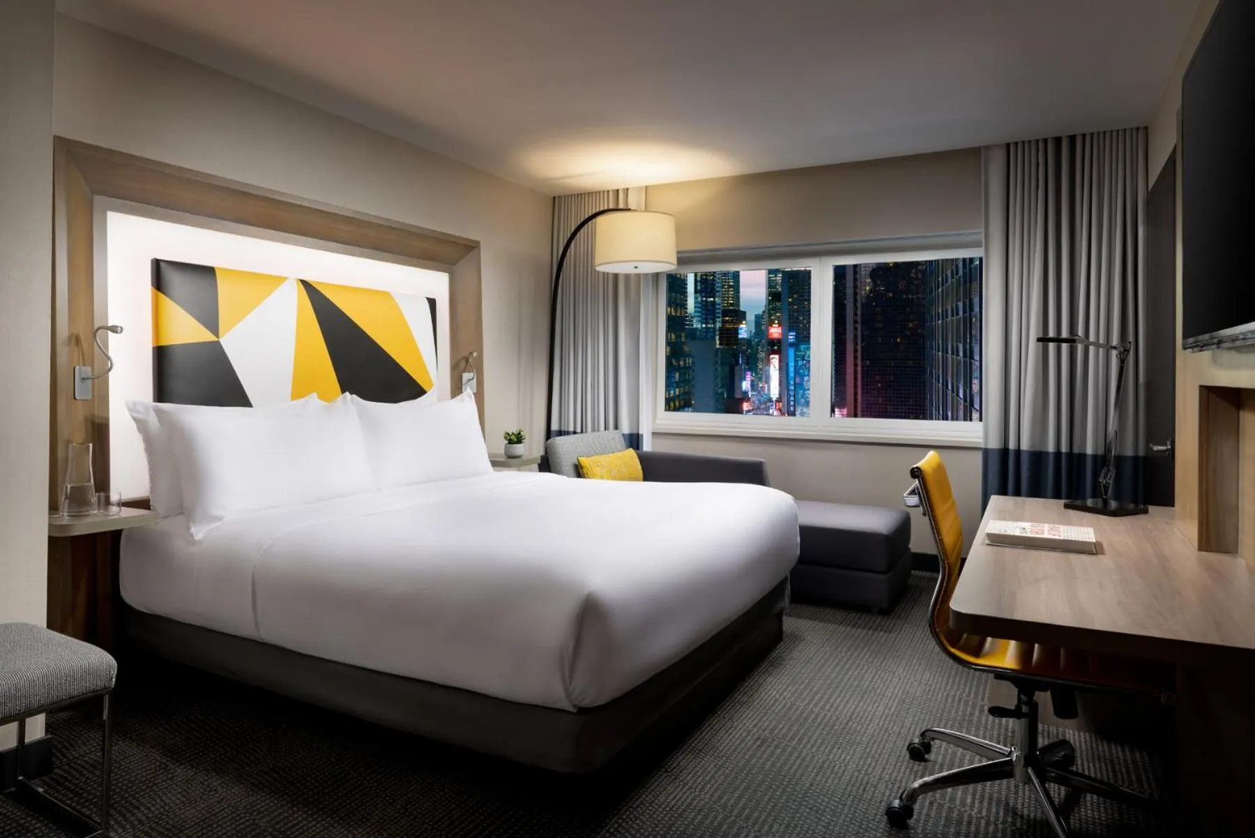 Bedroom, Bed in M Social Hotel New York Times Square