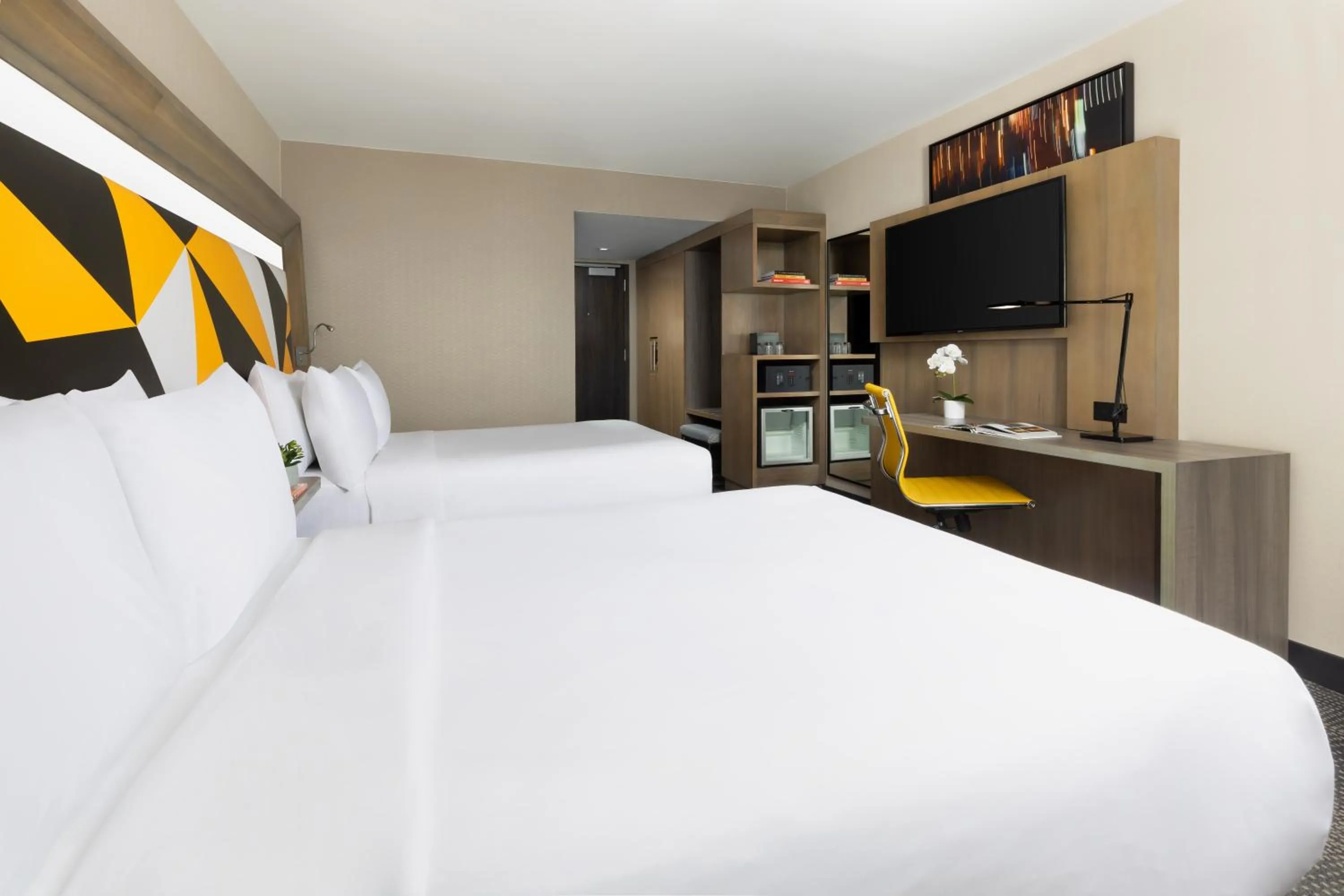 Bedroom, Bed in M Social Hotel New York Times Square