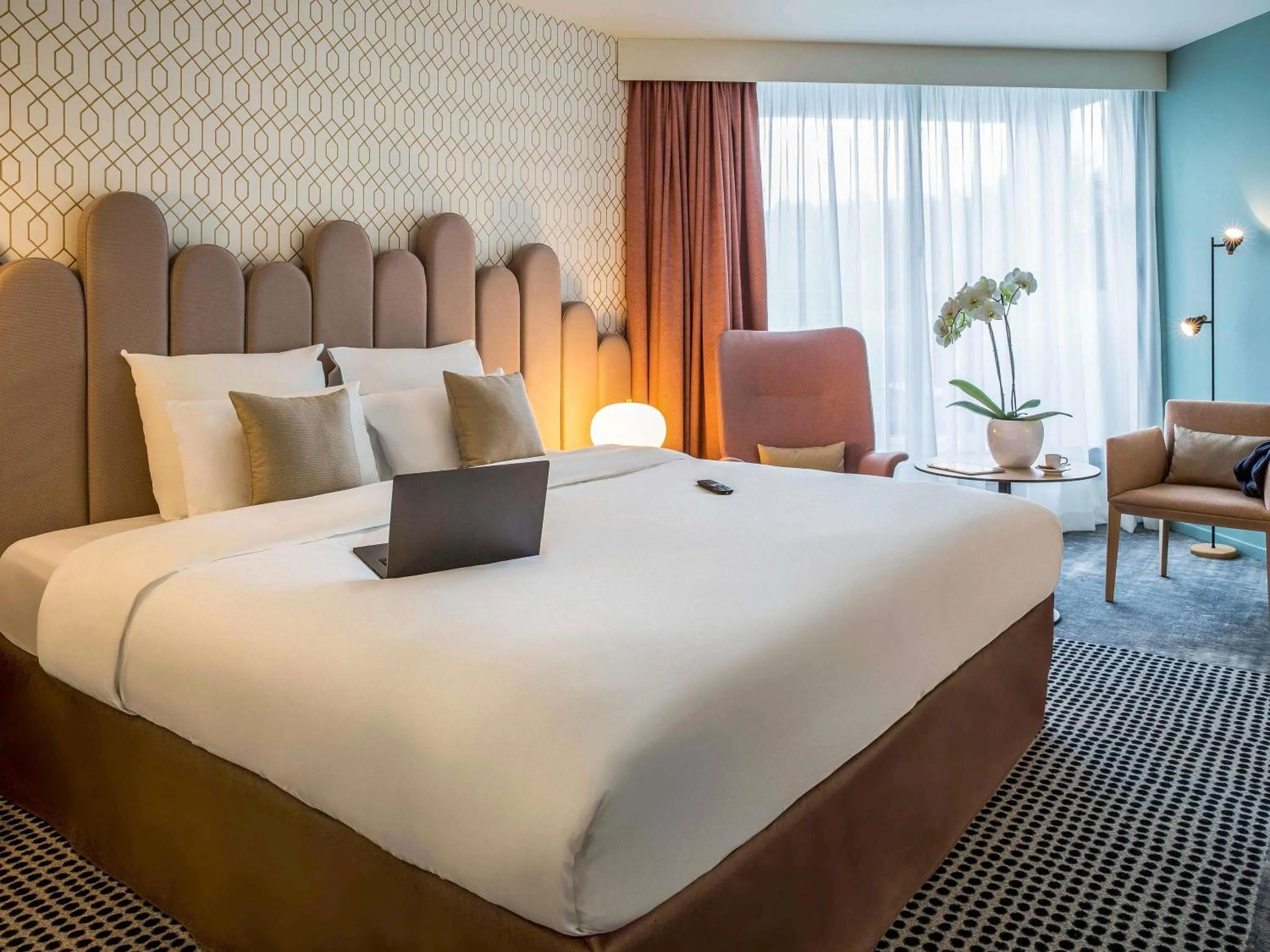 Bedroom, Bed in Mercure Aix-les-Bains Domaine de Marlioz Hôtel & Spa