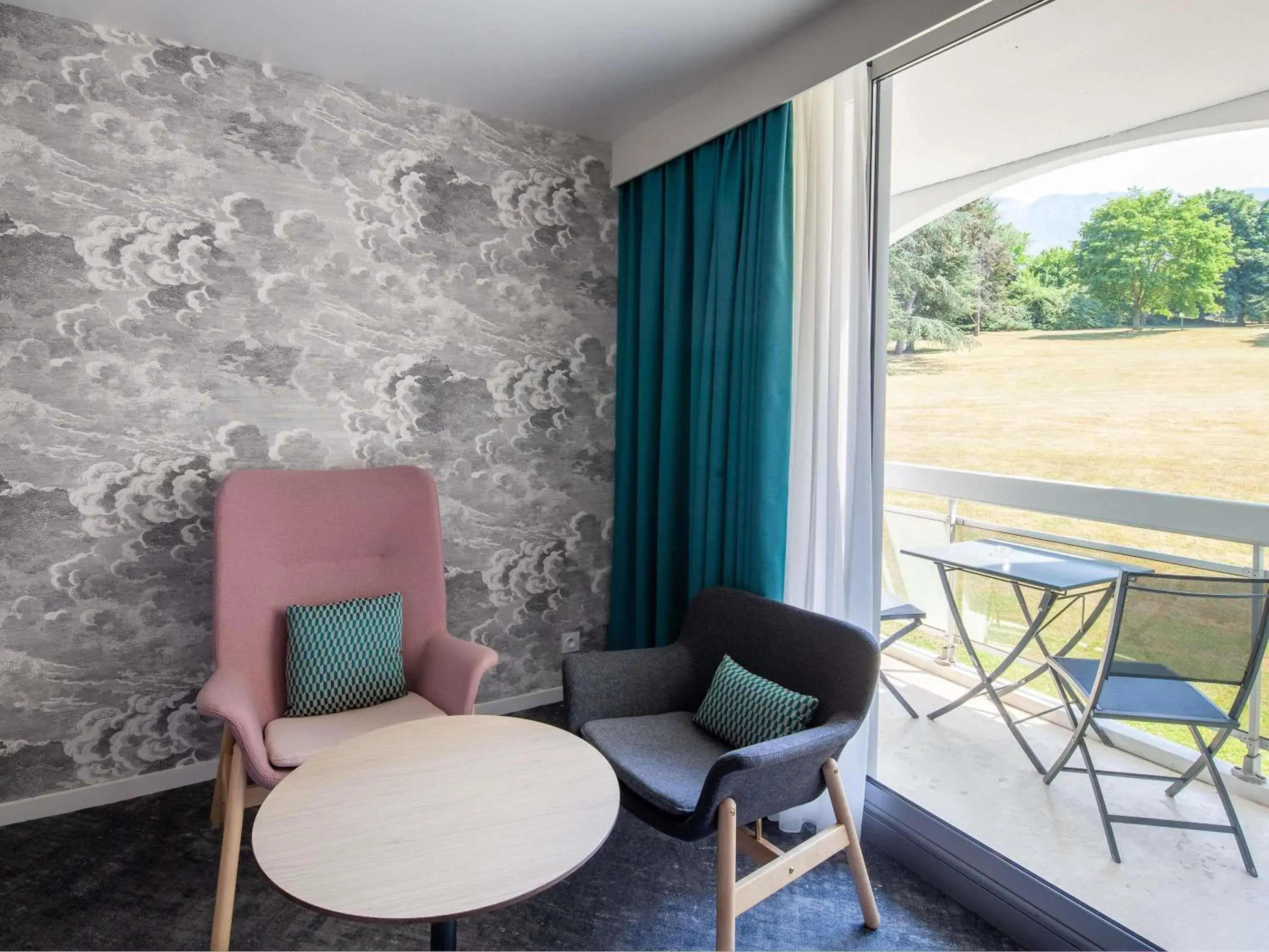 Classic Twin Room with Terrace and Spa Access in Mercure Aix-les-Bains Domaine de Marlioz Hôtel & Spa Classic Twin Room with Terrace and Spa Access in Mercure Aix-les-Bains Domaine de Marlioz Hôtel & Spa