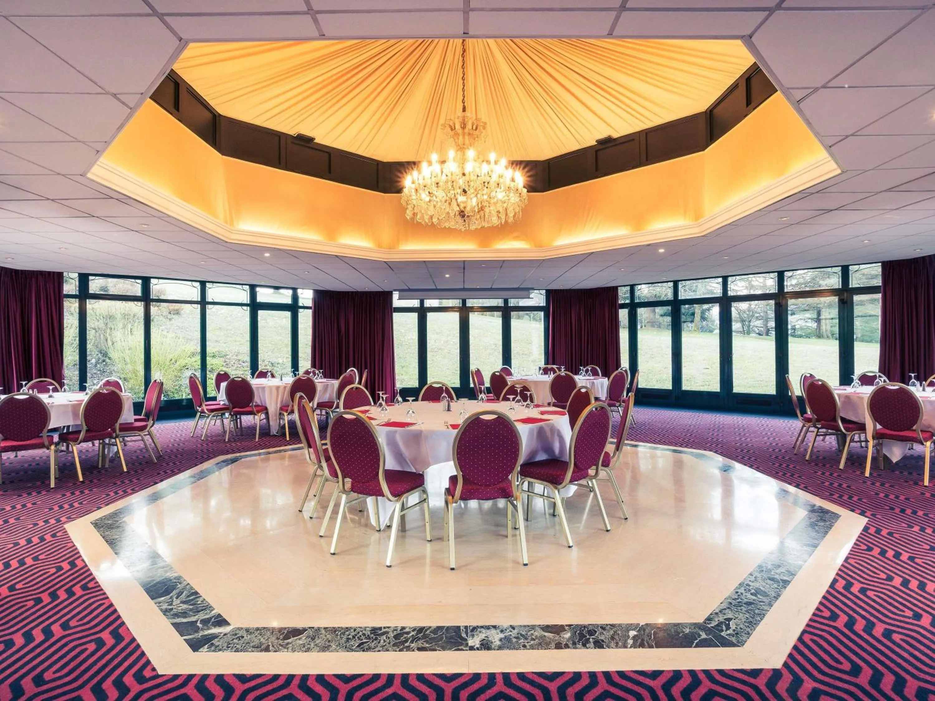 Meeting/conference room in Mercure Aix-les-Bains Domaine de Marlioz Hôtel & Spa