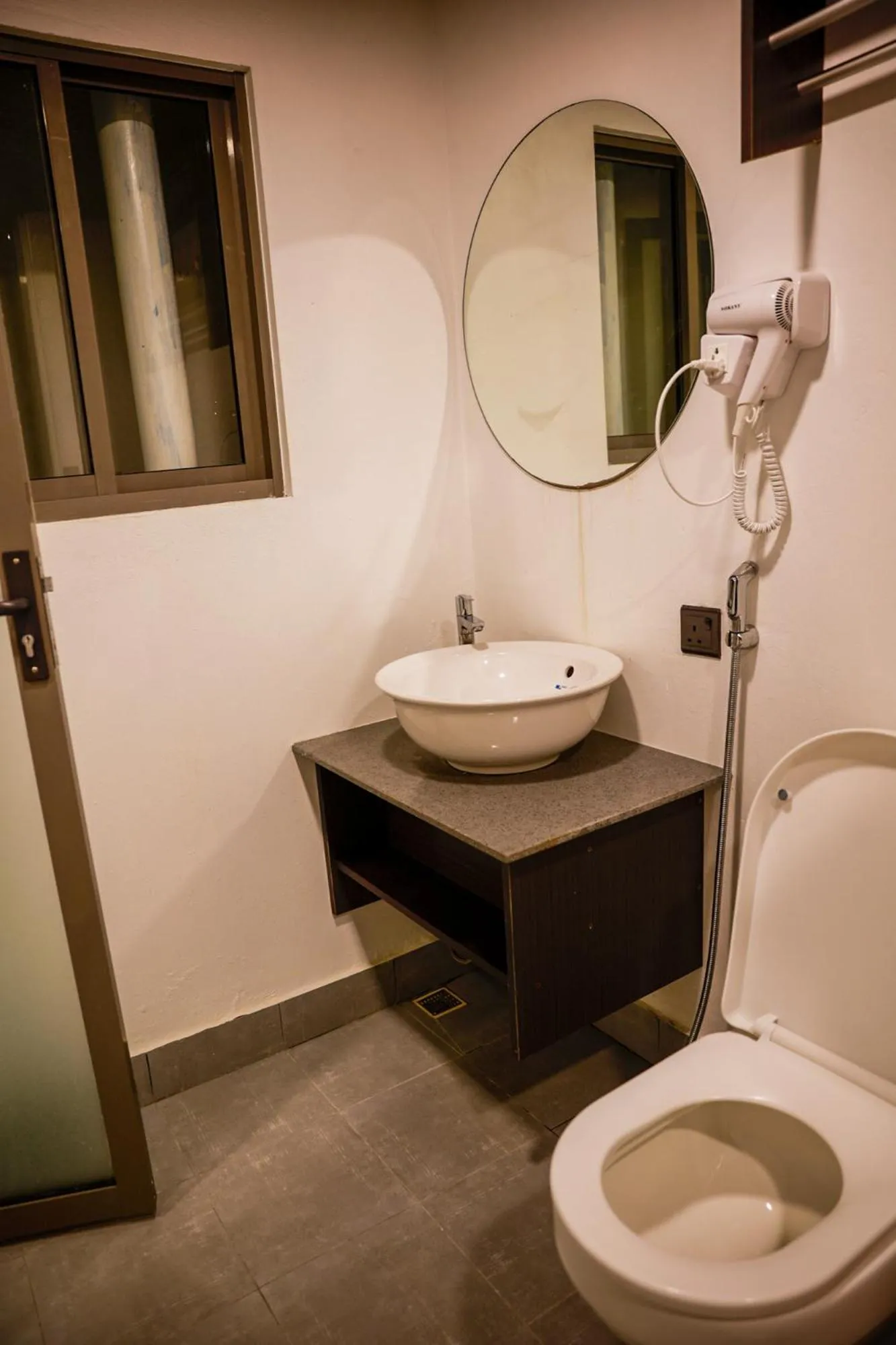 Toilet in Nirili Villa