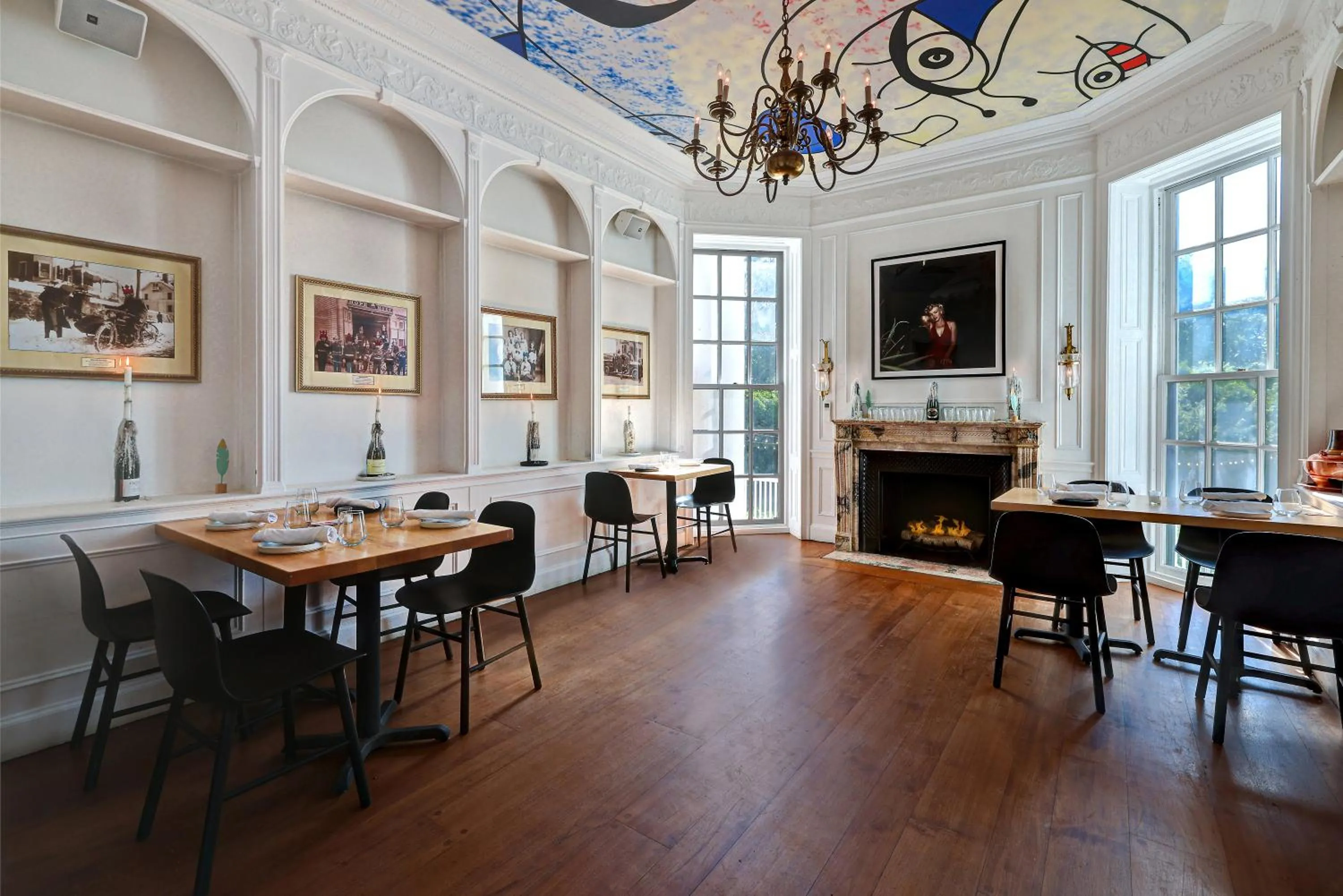 Restaurant/places to eat in Tarrytown House Estate