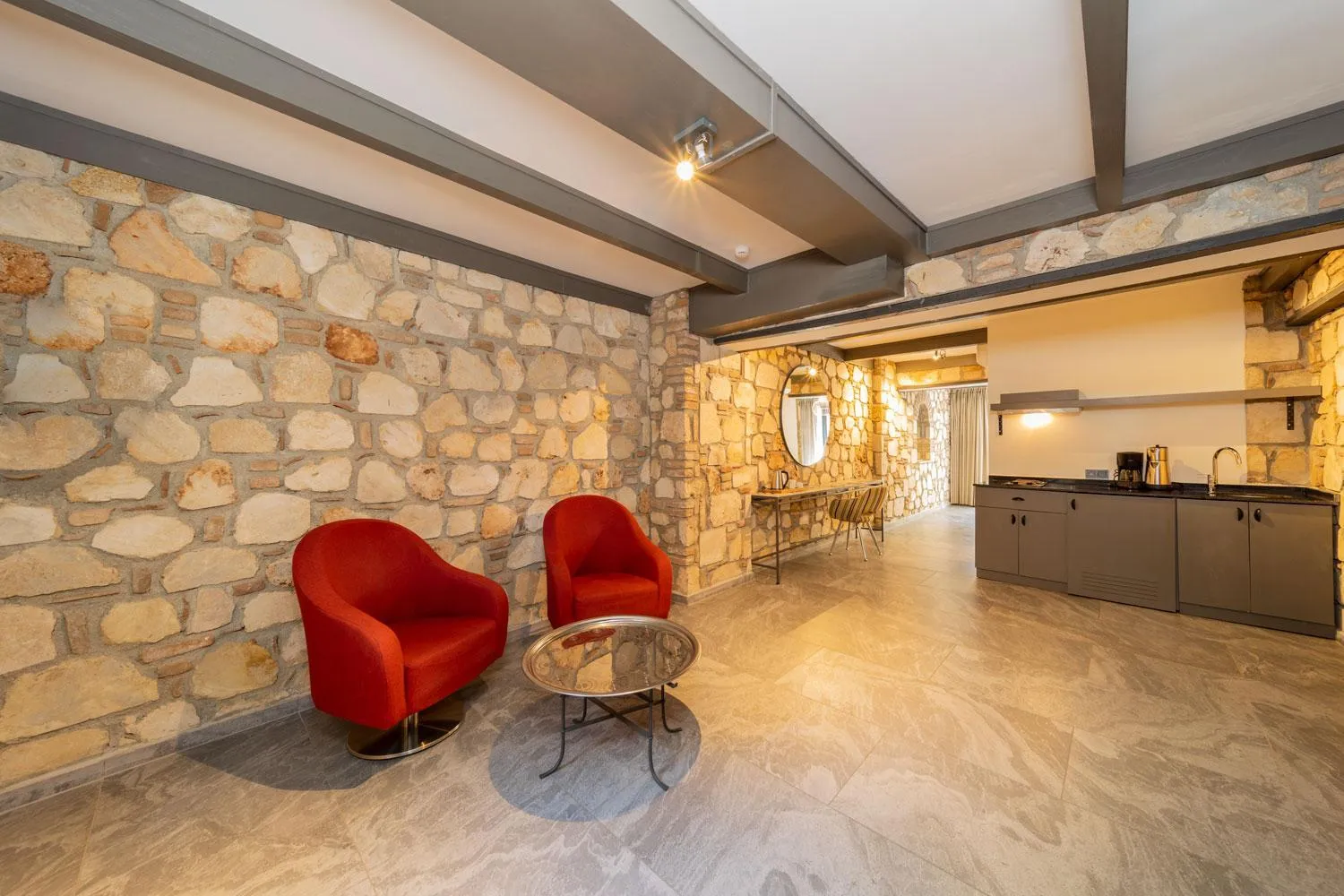 Kitchen or kitchenette in Alp Pasa Fiore Garden Suites - Special Class