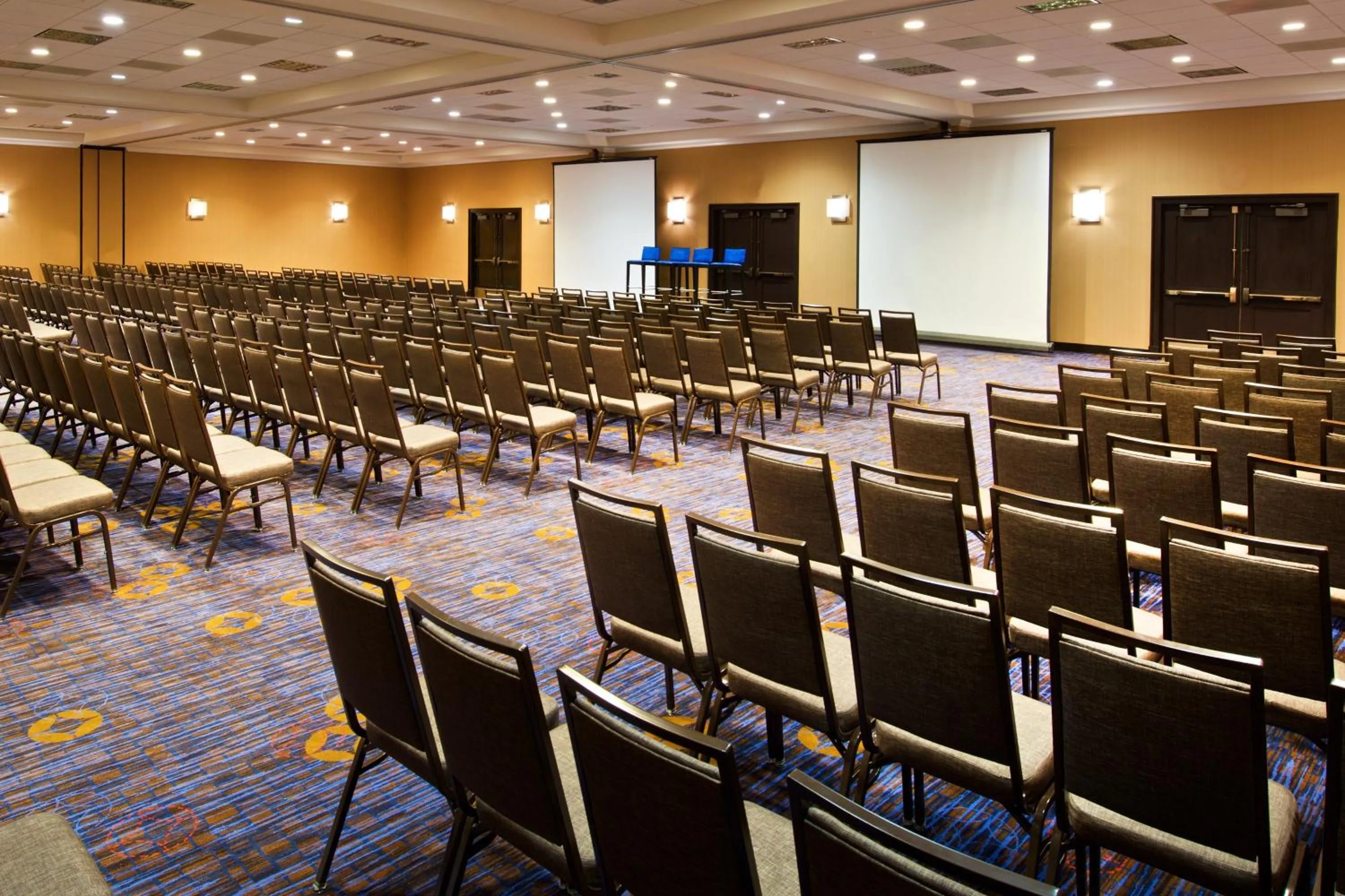 Meeting/conference room in Courtyard by Marriott Boston Billerica Bedford