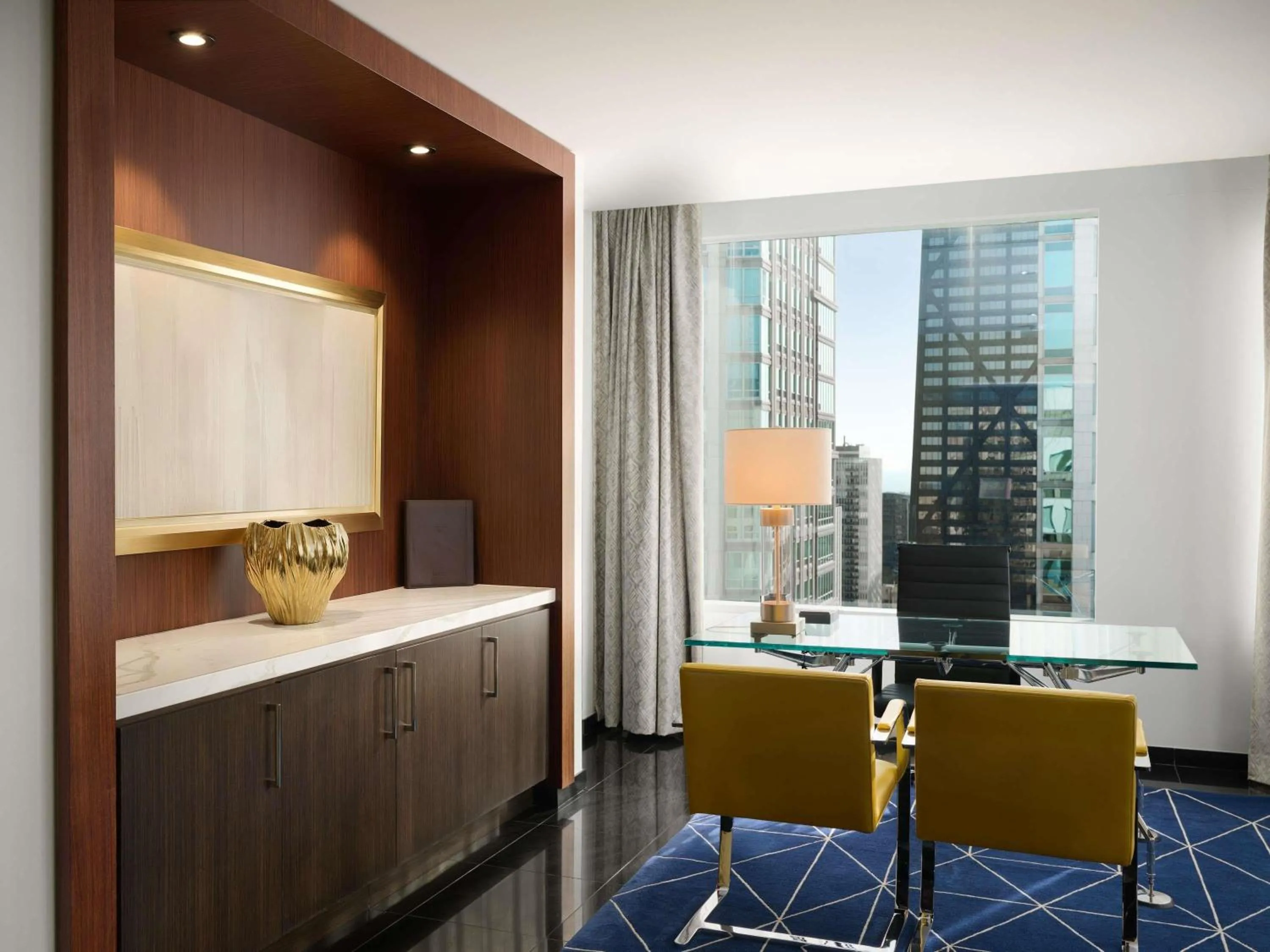 Bedroom in Sofitel Chicago Magnificent Mile