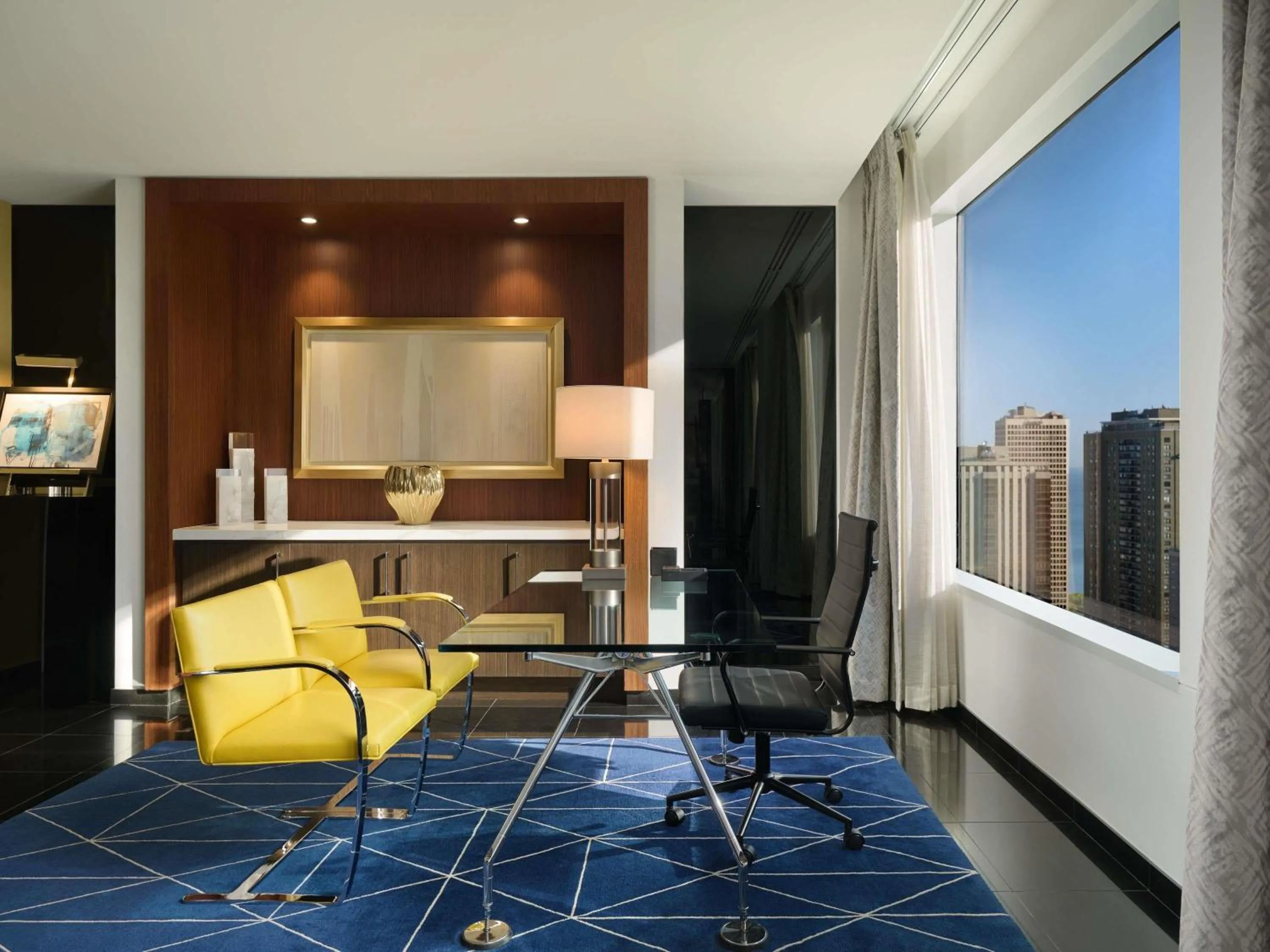 Bedroom in Sofitel Chicago Magnificent Mile