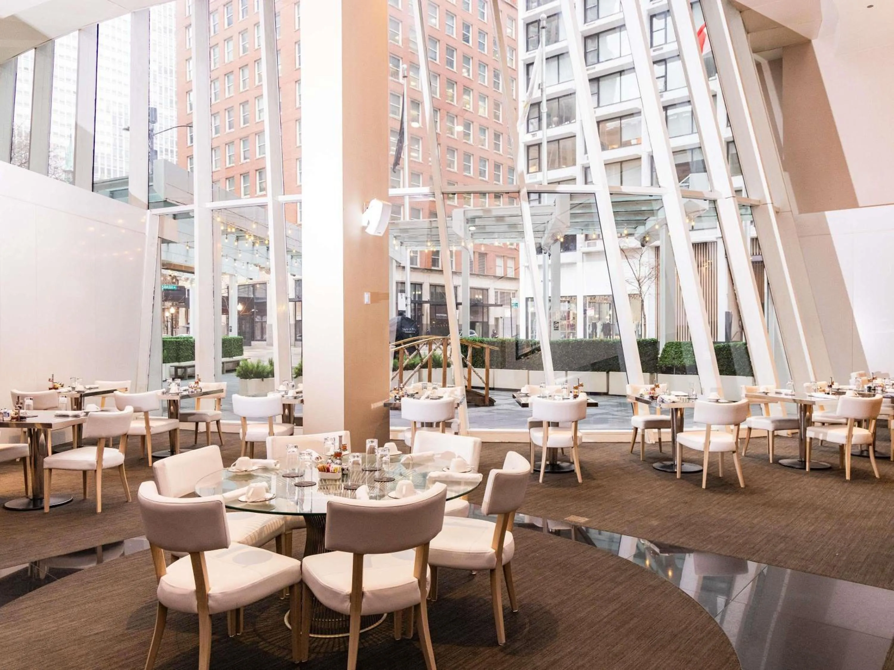 Restaurant/places to eat in Sofitel Chicago Magnificent Mile