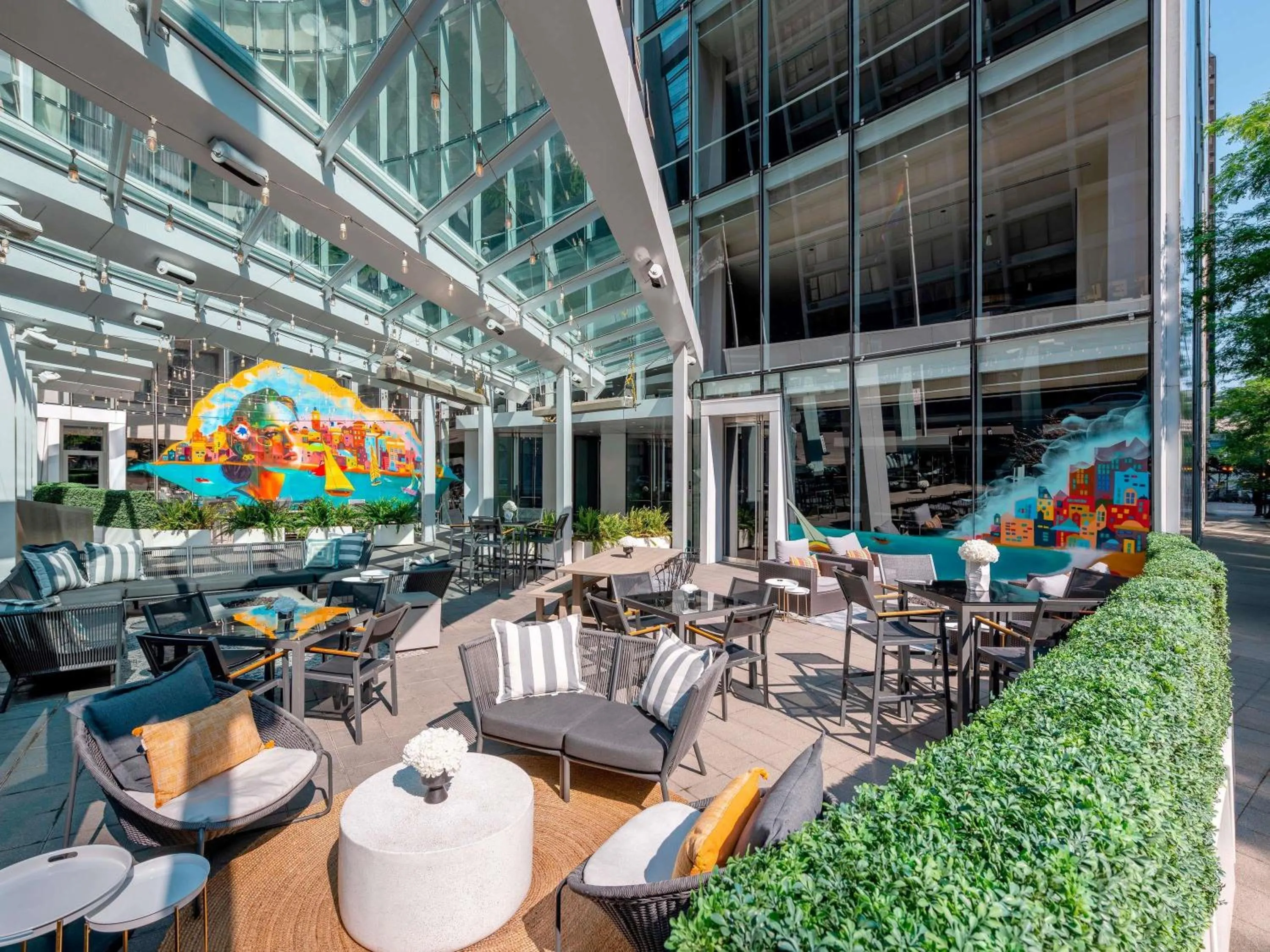 Property building in Sofitel Chicago Magnificent Mile