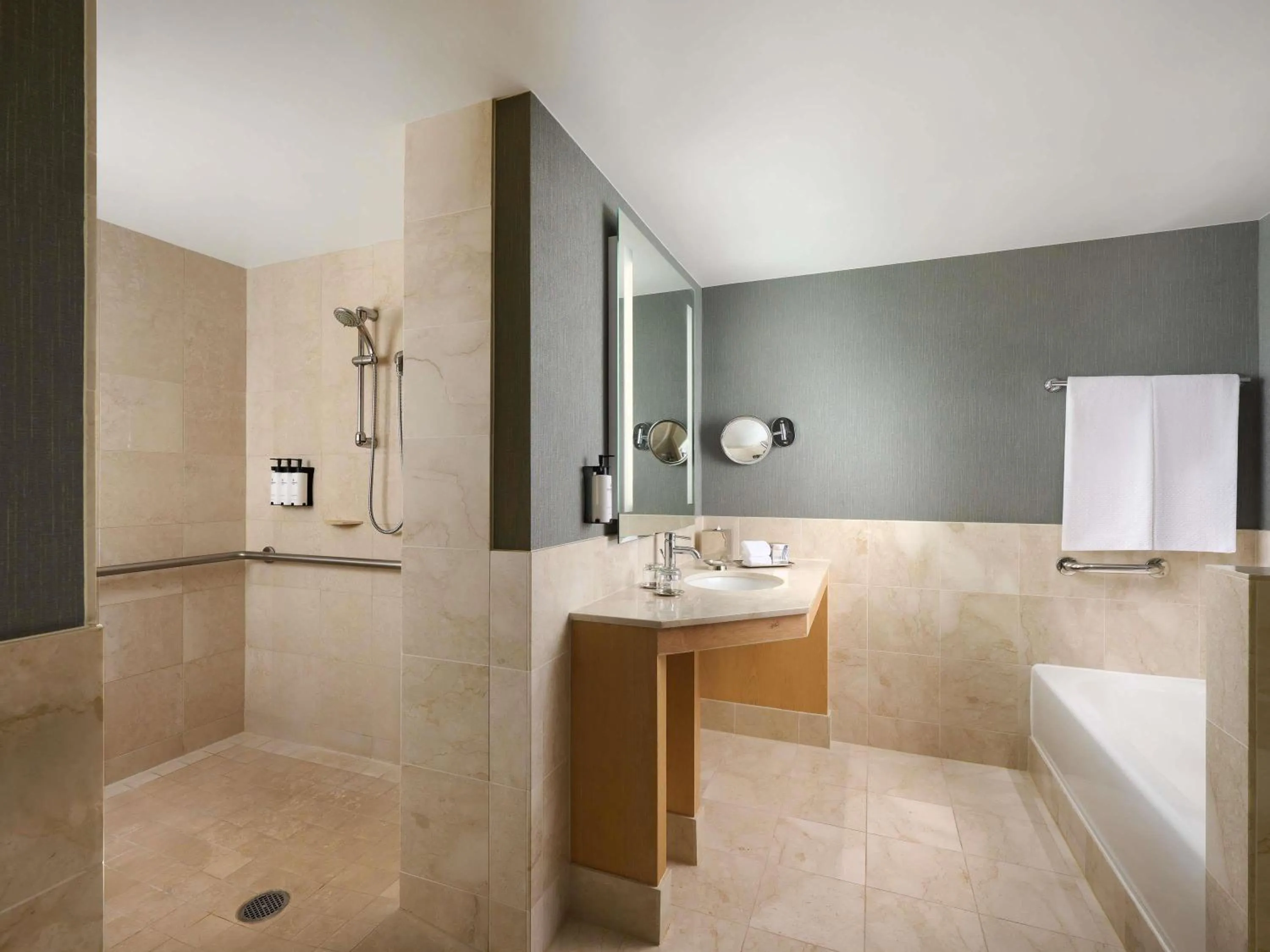 Bedroom in Sofitel Chicago Magnificent Mile