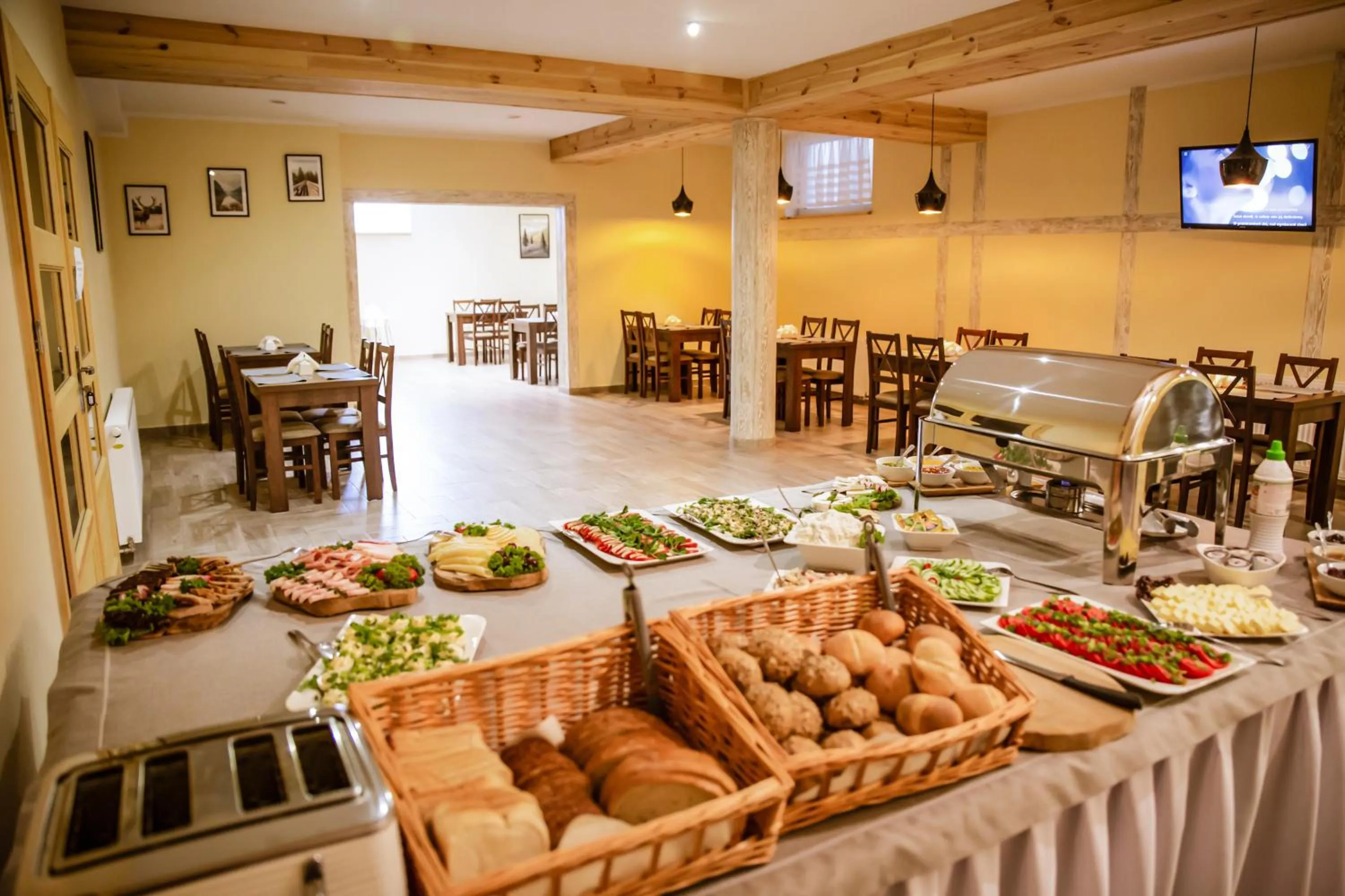 Restaurant/places to eat in Apartamenty Berg Karpacz