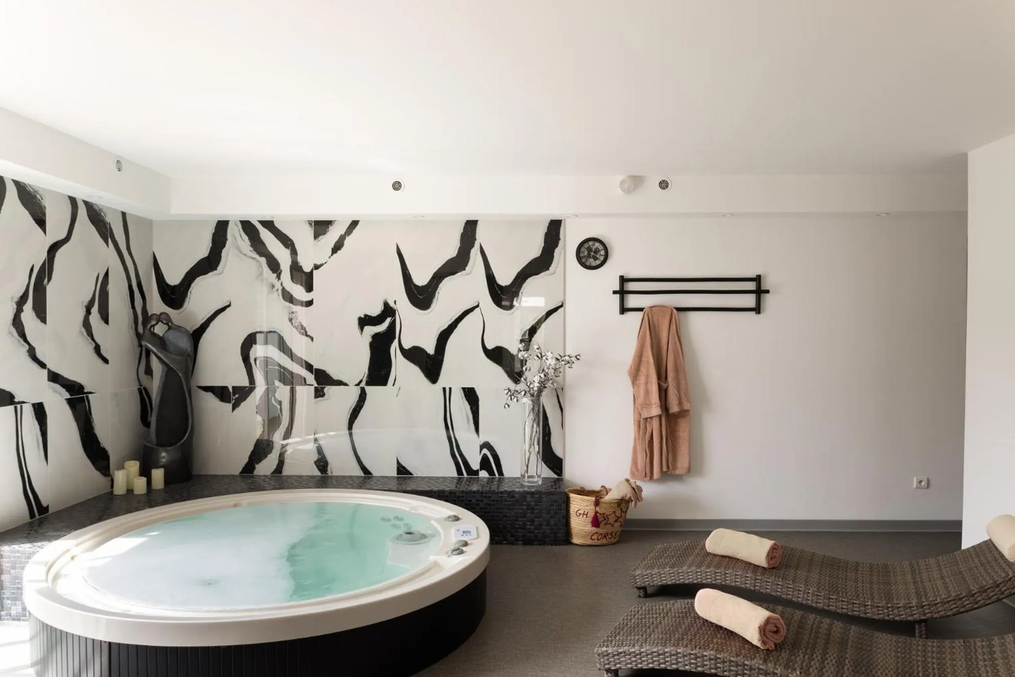 Hot Tub in Golfe Hôtel & Spa Porto-Vecchio