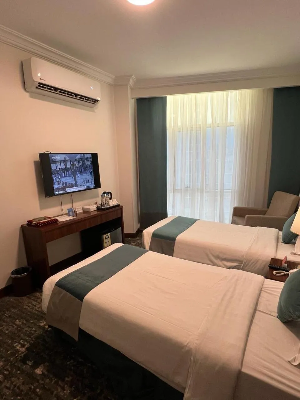 Bedroom in Zaha Al Madina Hotel