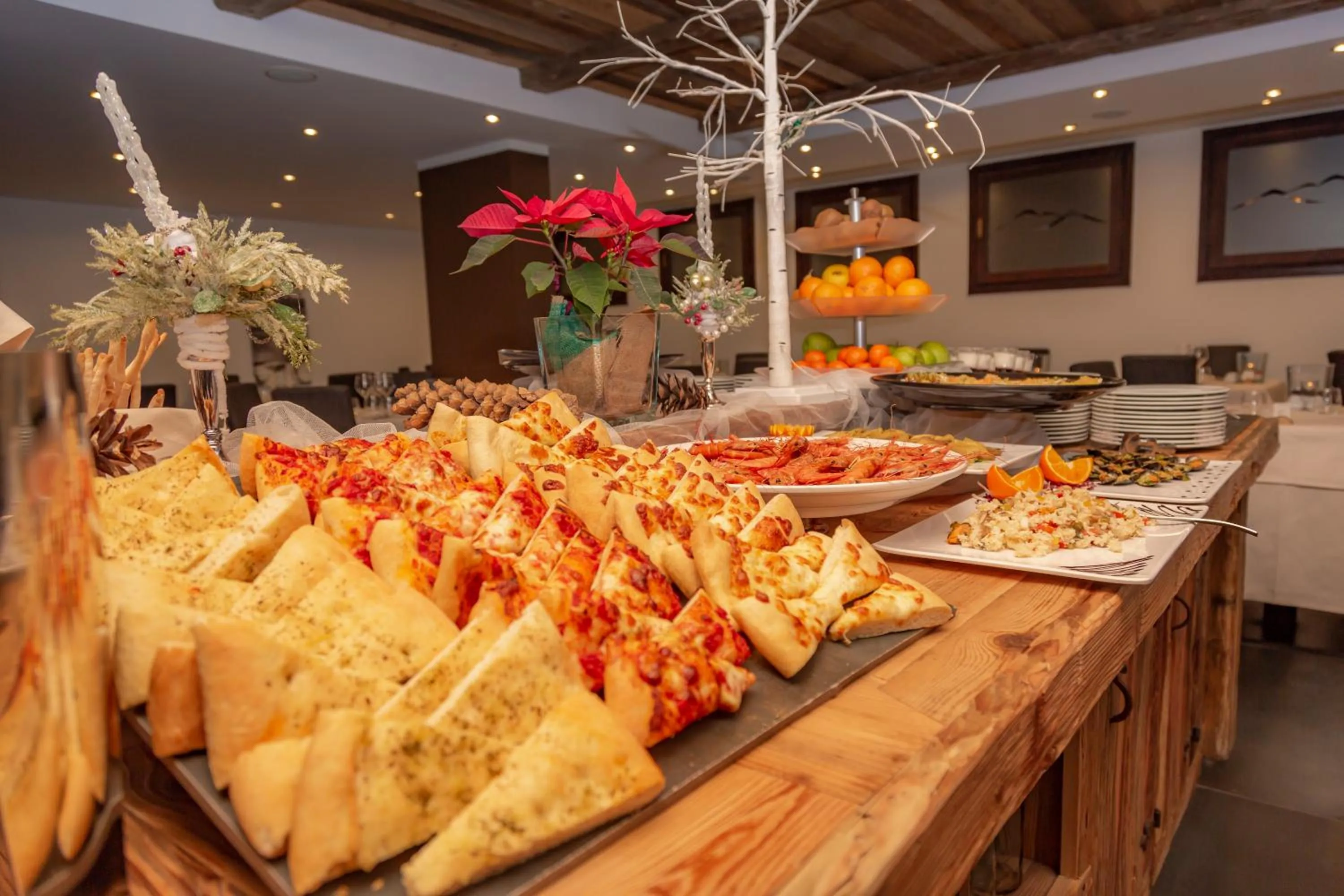 Buffet breakfast in Hotel Gran Roc