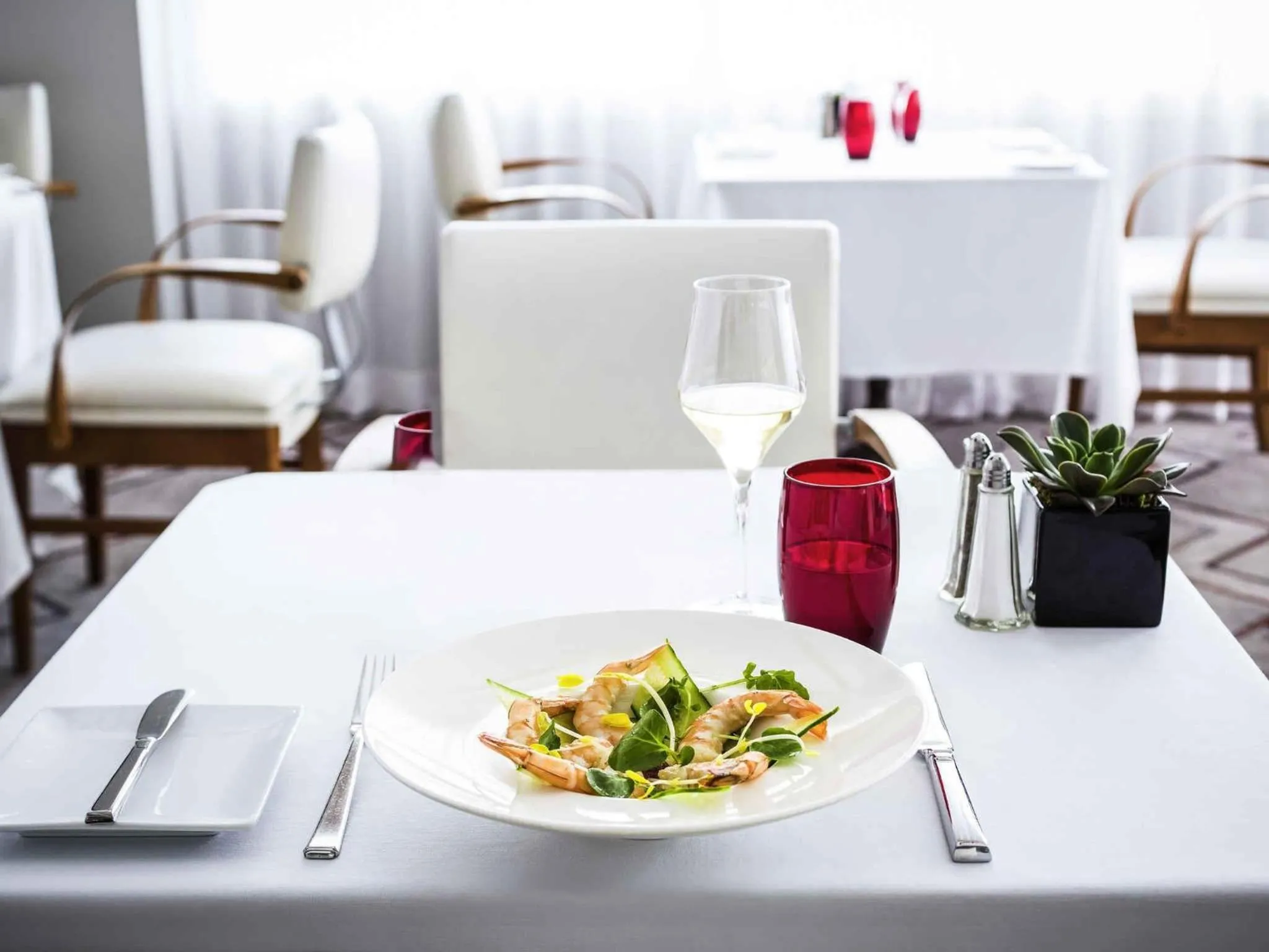 Restaurant/places to eat in Pullman Miami Airport