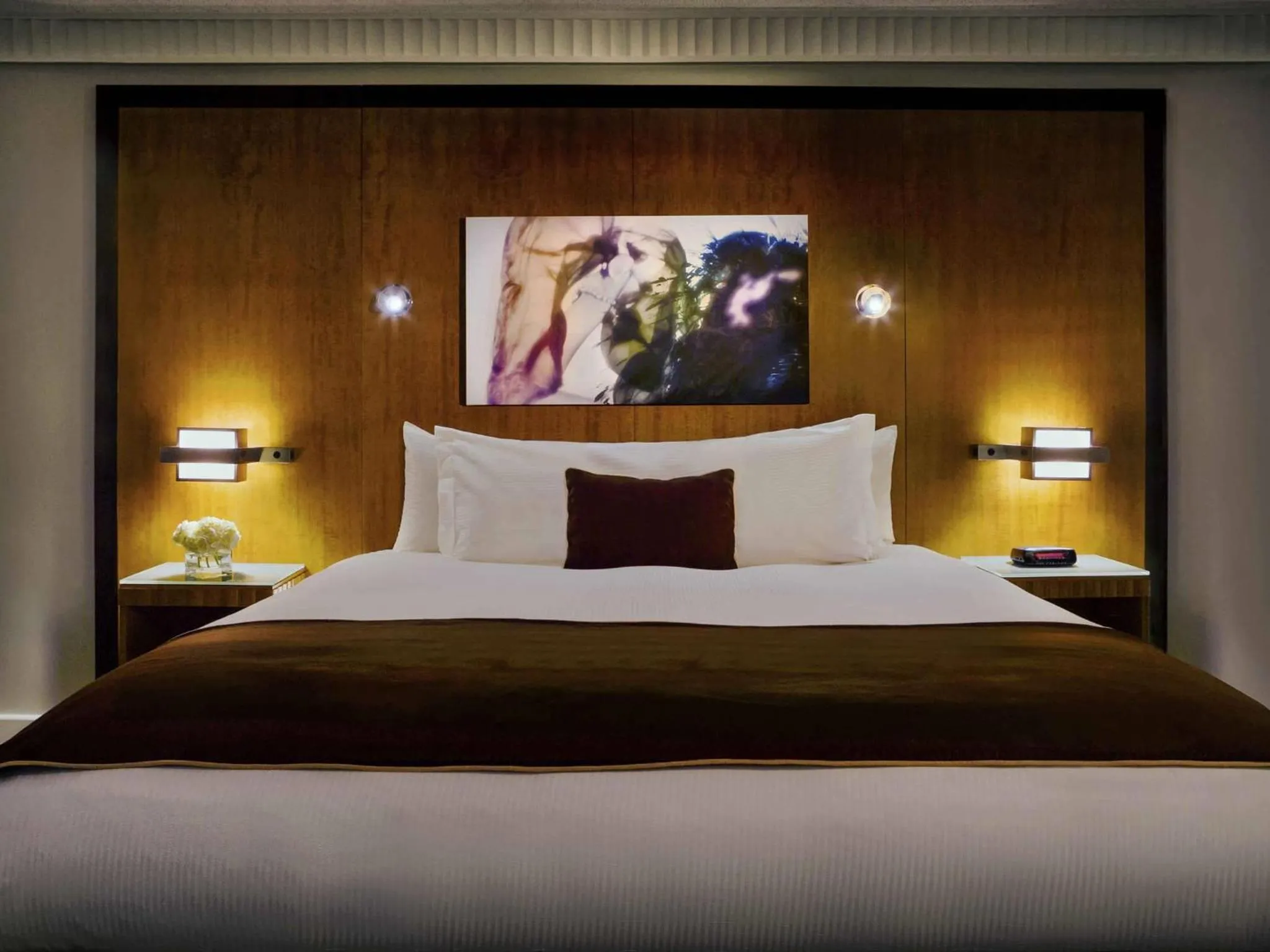 Bedroom, Bed in Pullman Miami Airport