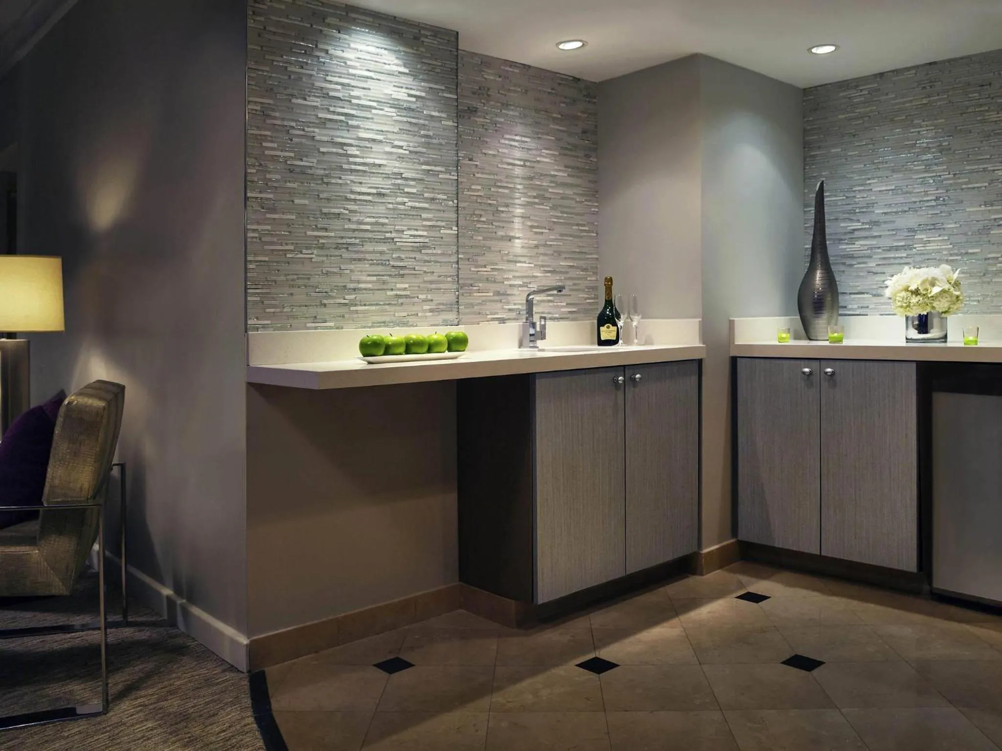 Bedroom in Pullman Miami Airport