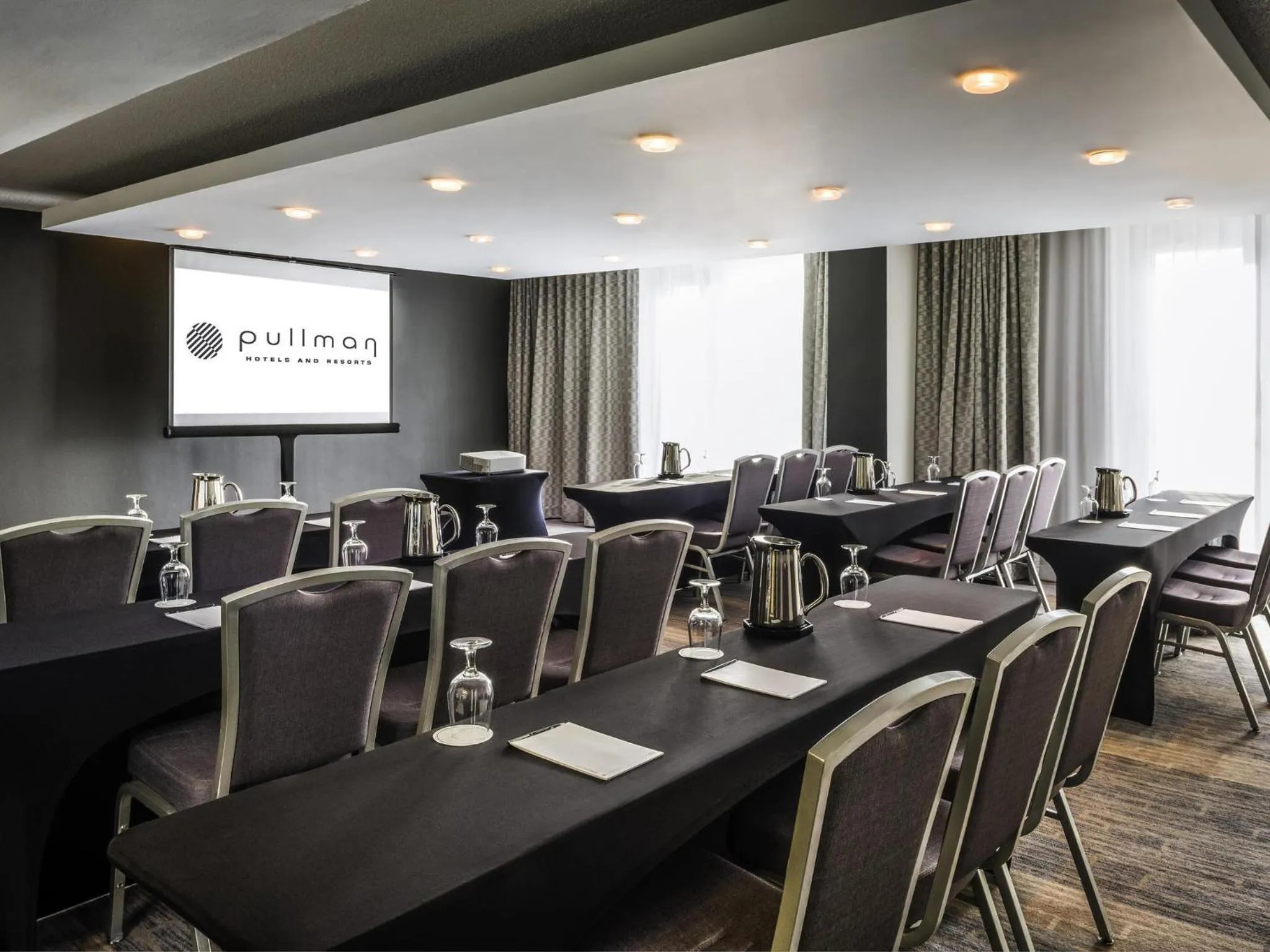 Meeting/conference room in Pullman Miami Airport