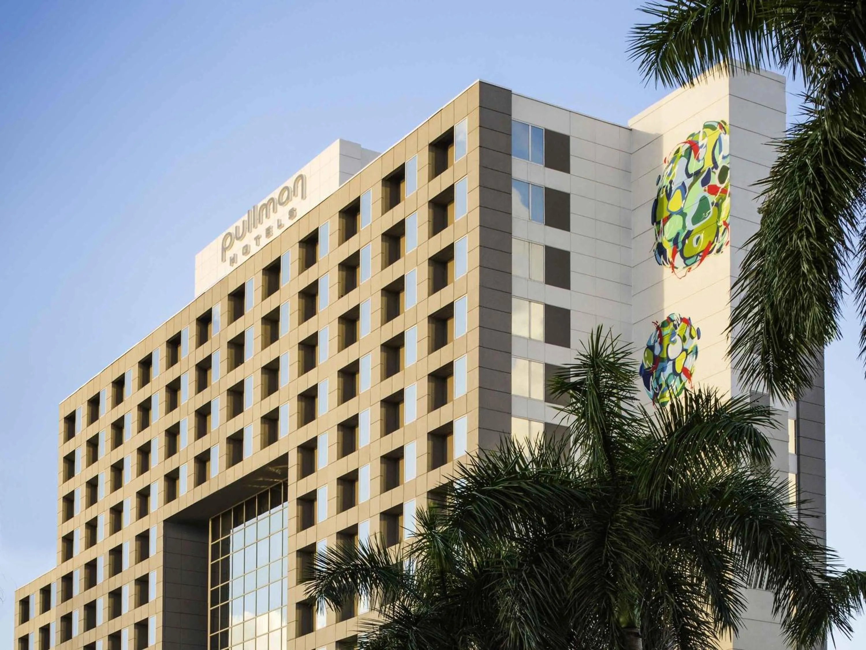 Property building in Pullman Miami Airport