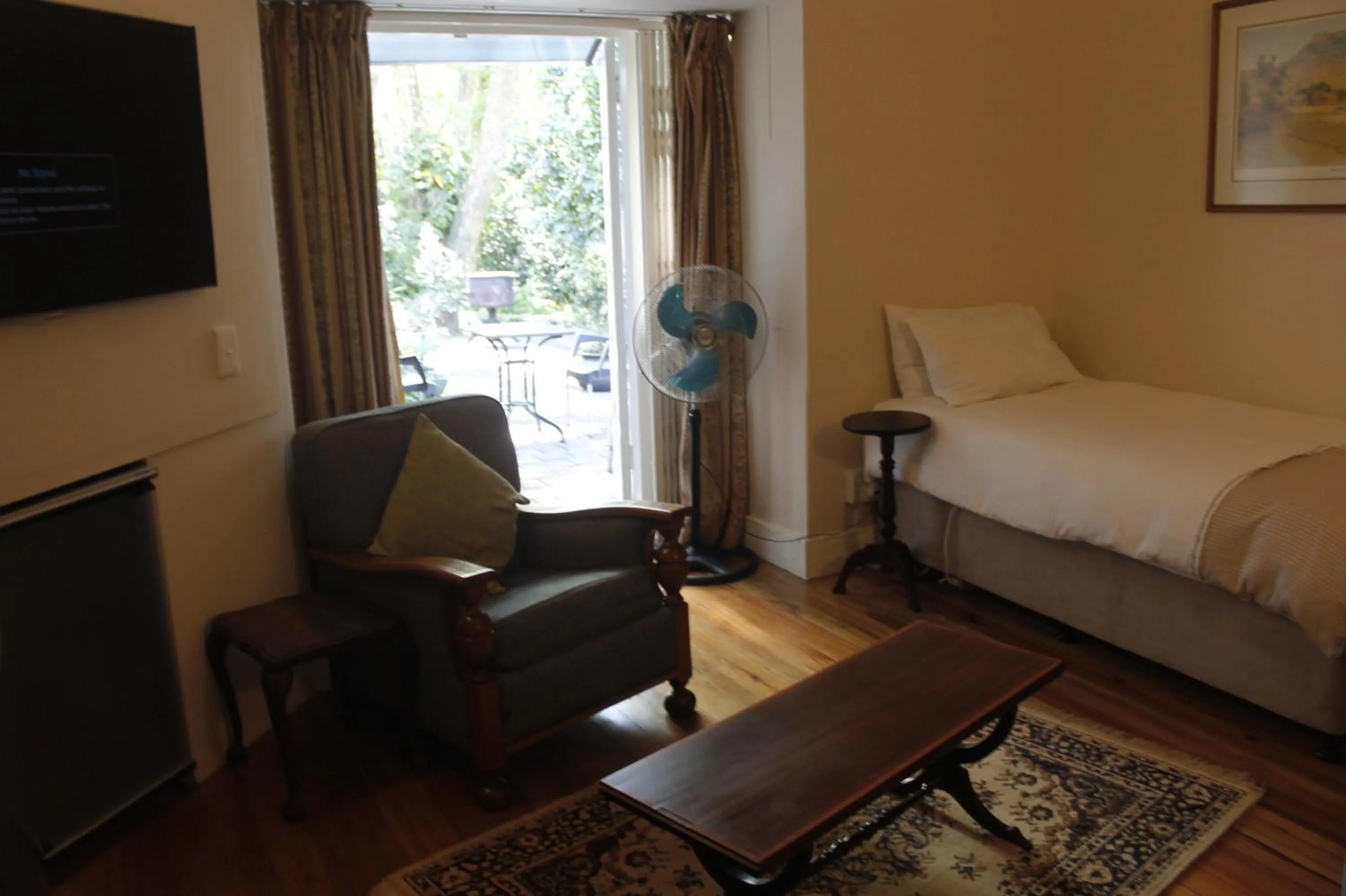 Property building, Bed in Umoya