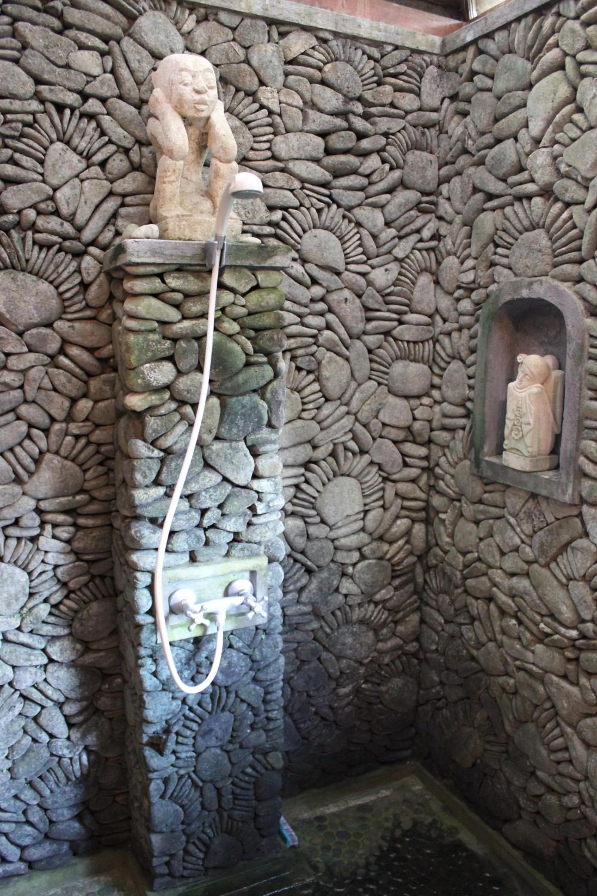 Bathroom in Sari Wangi Cottage