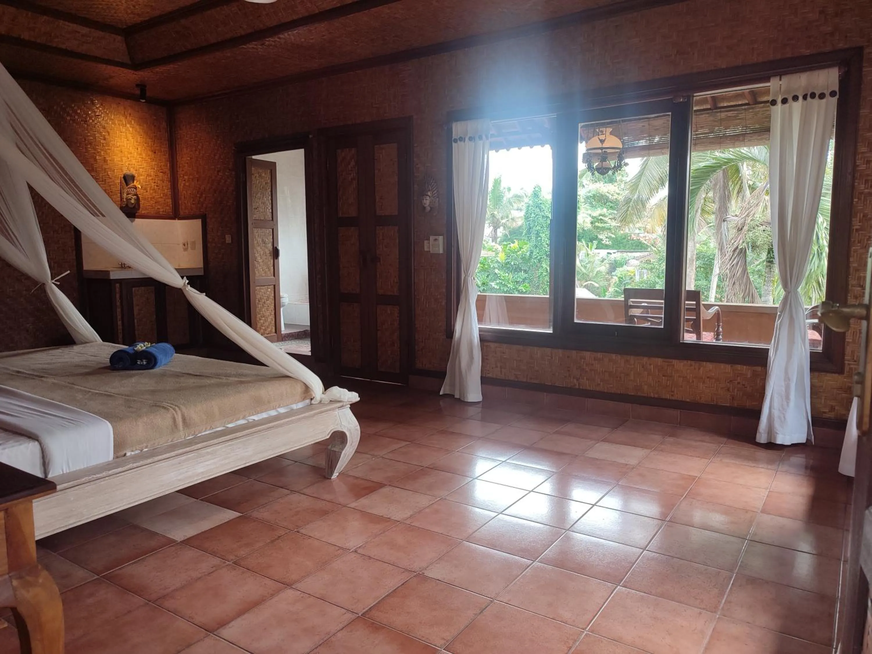 Photo of the whole room, Bed in Sari Wangi Cottage