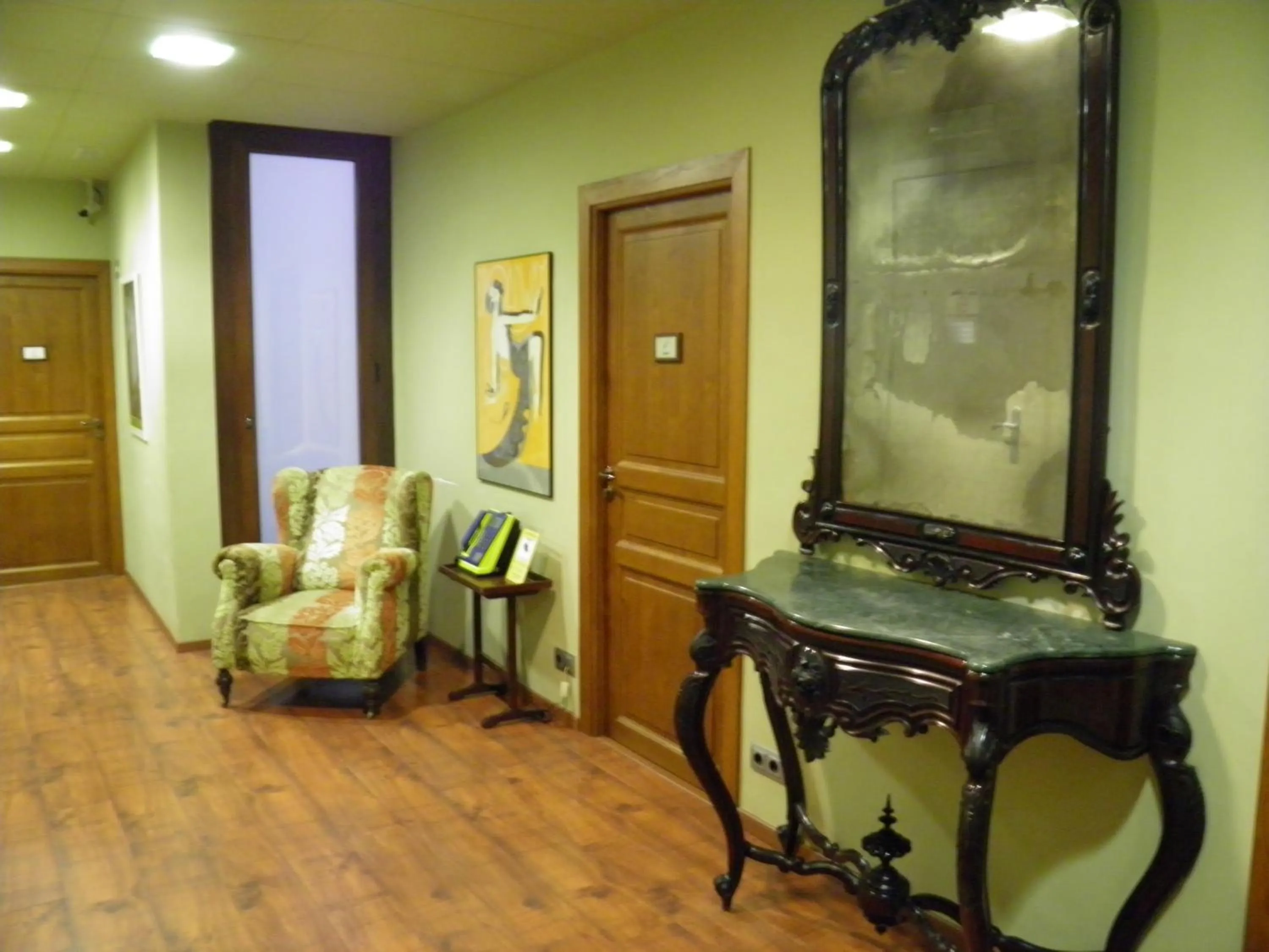 Decorative detail in Hotel Annex - Rey Don Jaime I