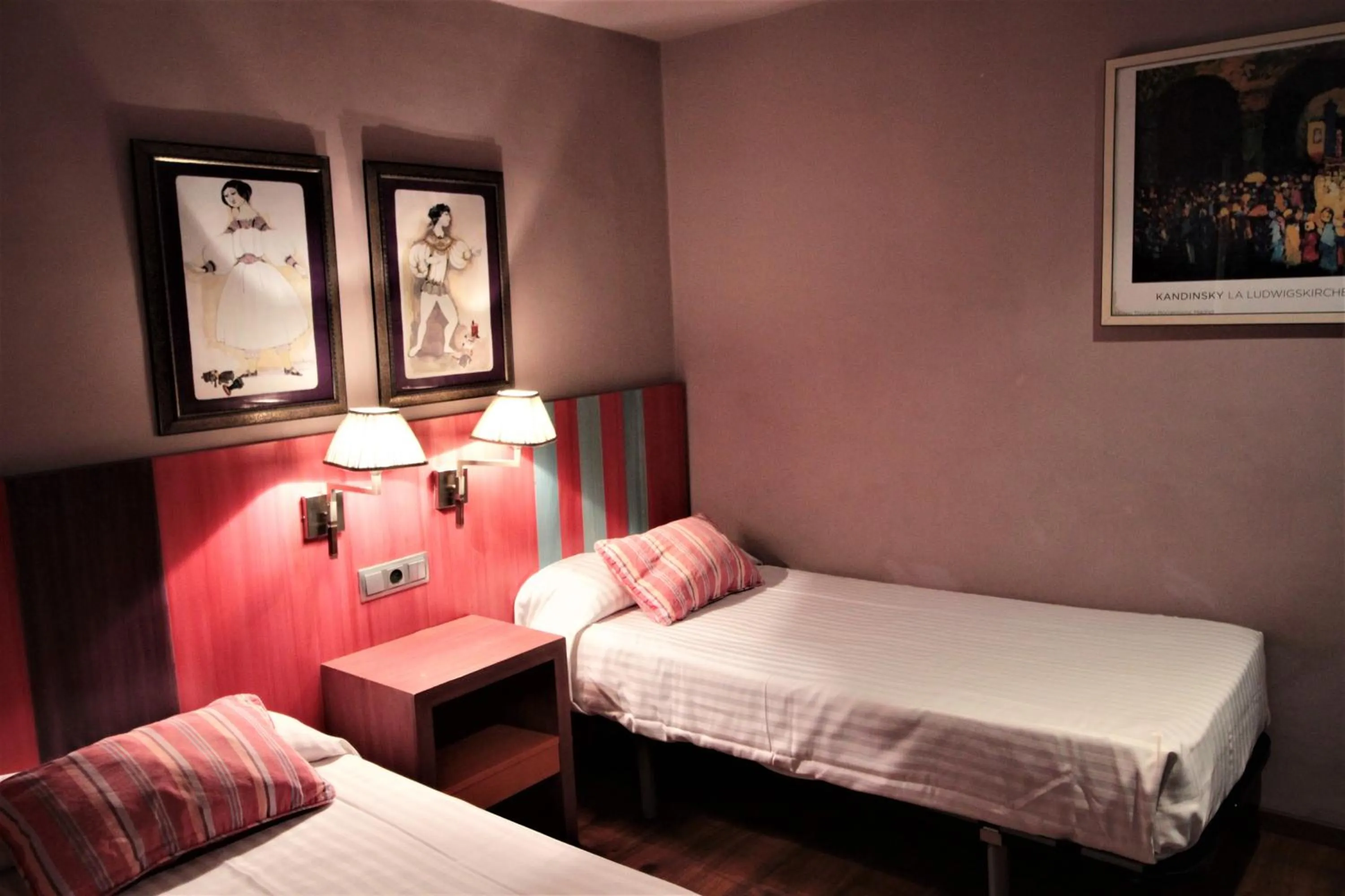 Bed in Hotel Annex - Rey Don Jaime I