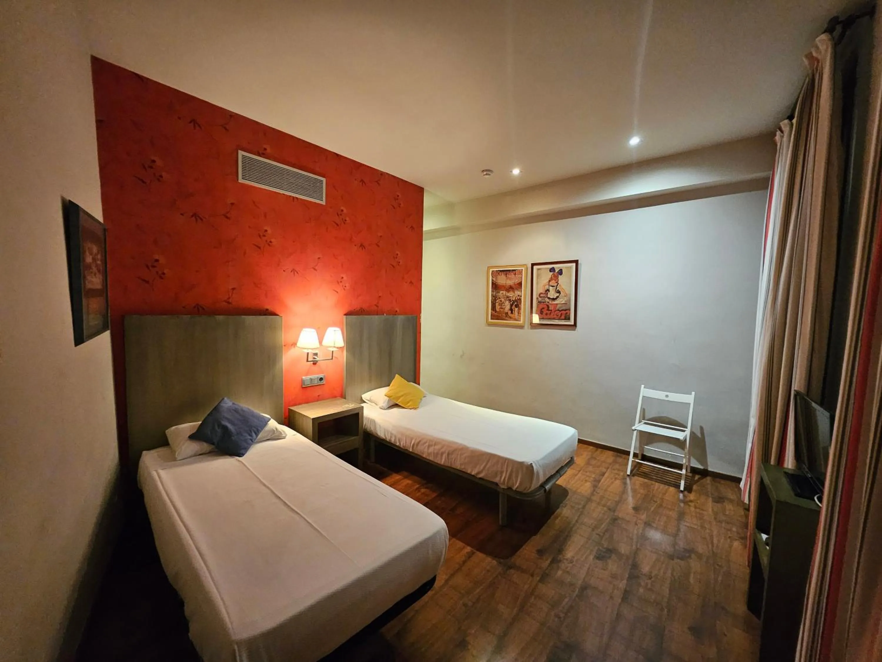 Bed in Hotel Annex - Rey Don Jaime I