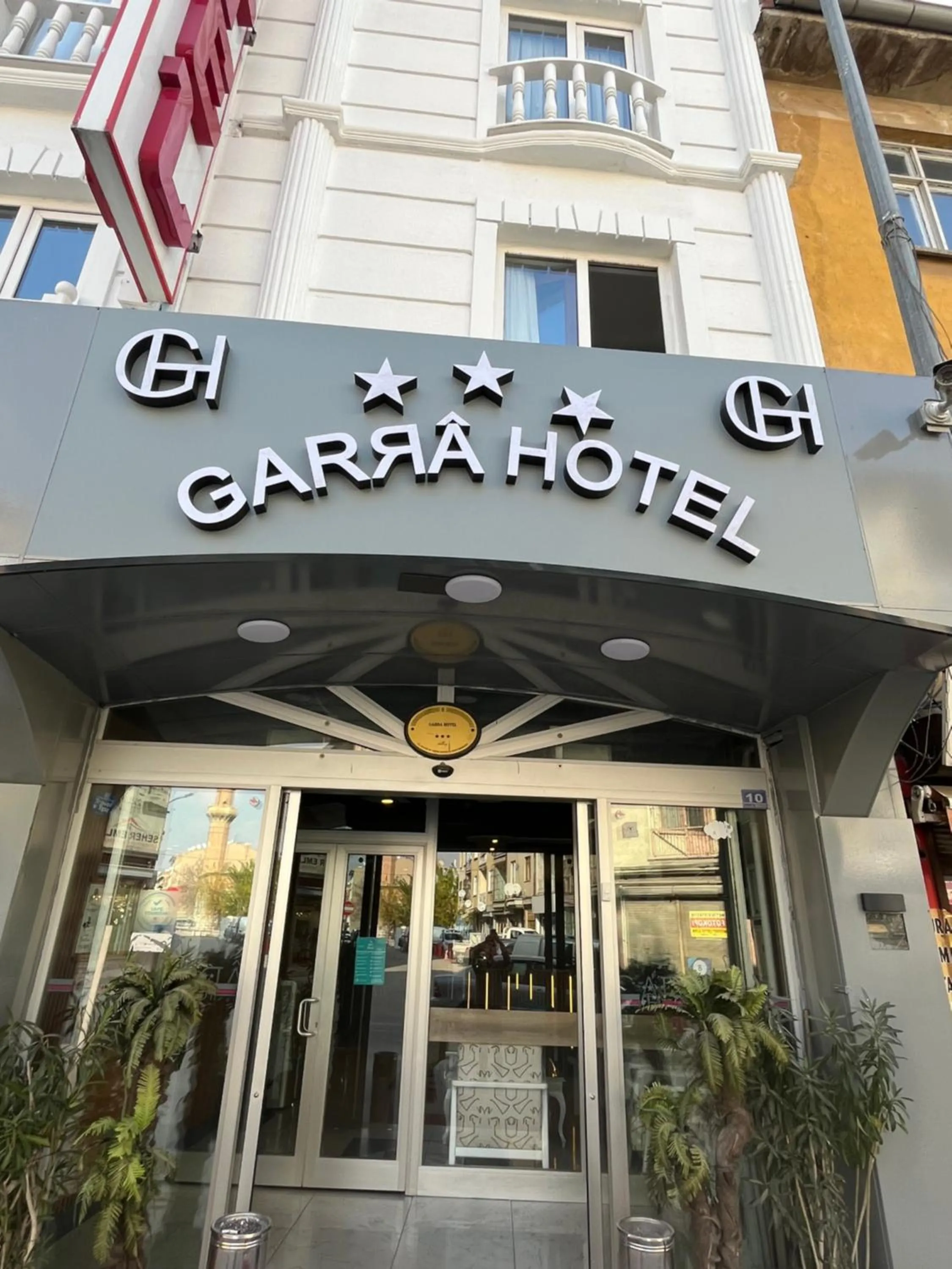 Property building in Garra Hotel