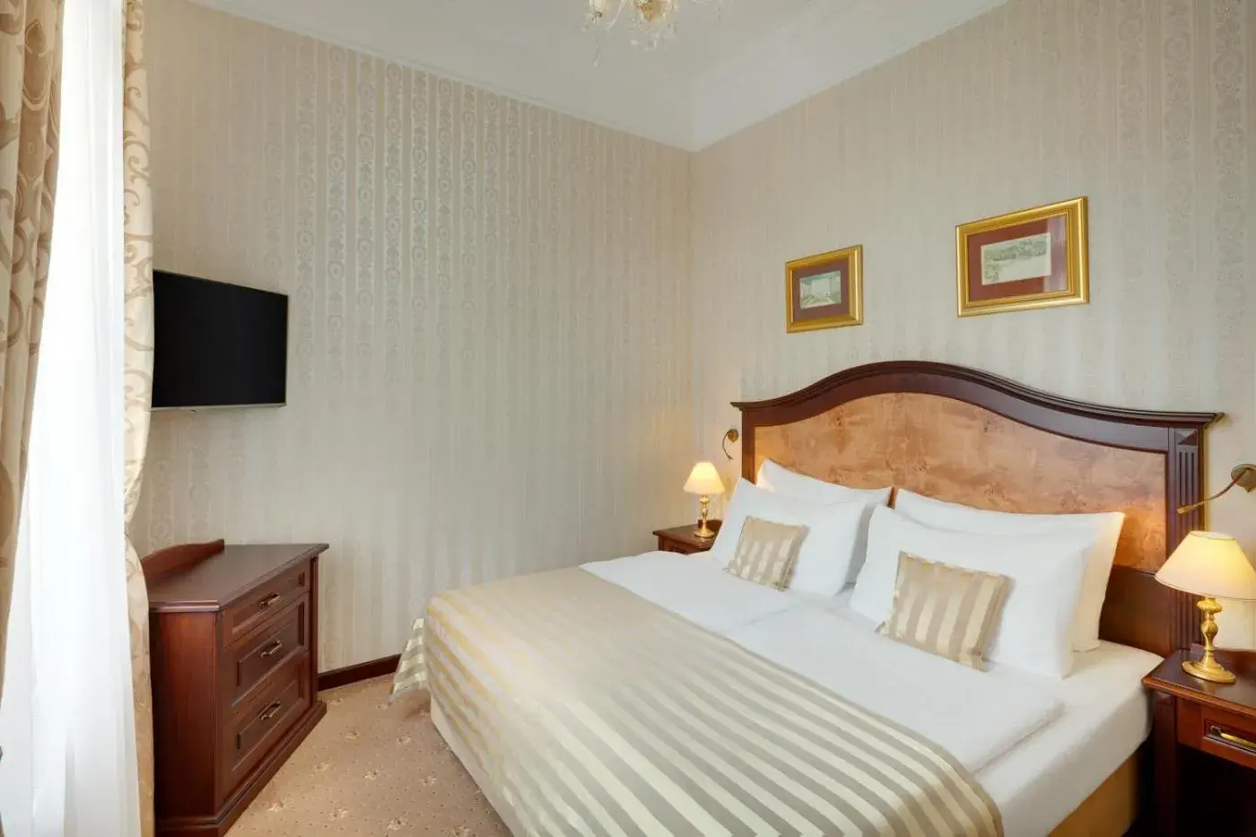 Junior Suite with Wellness and Fitness Access - single occupancy in Ensana Nové Lázně Junior Suite with Wellness and Fitness Access - single occupancy in Ensana Nové Lázně