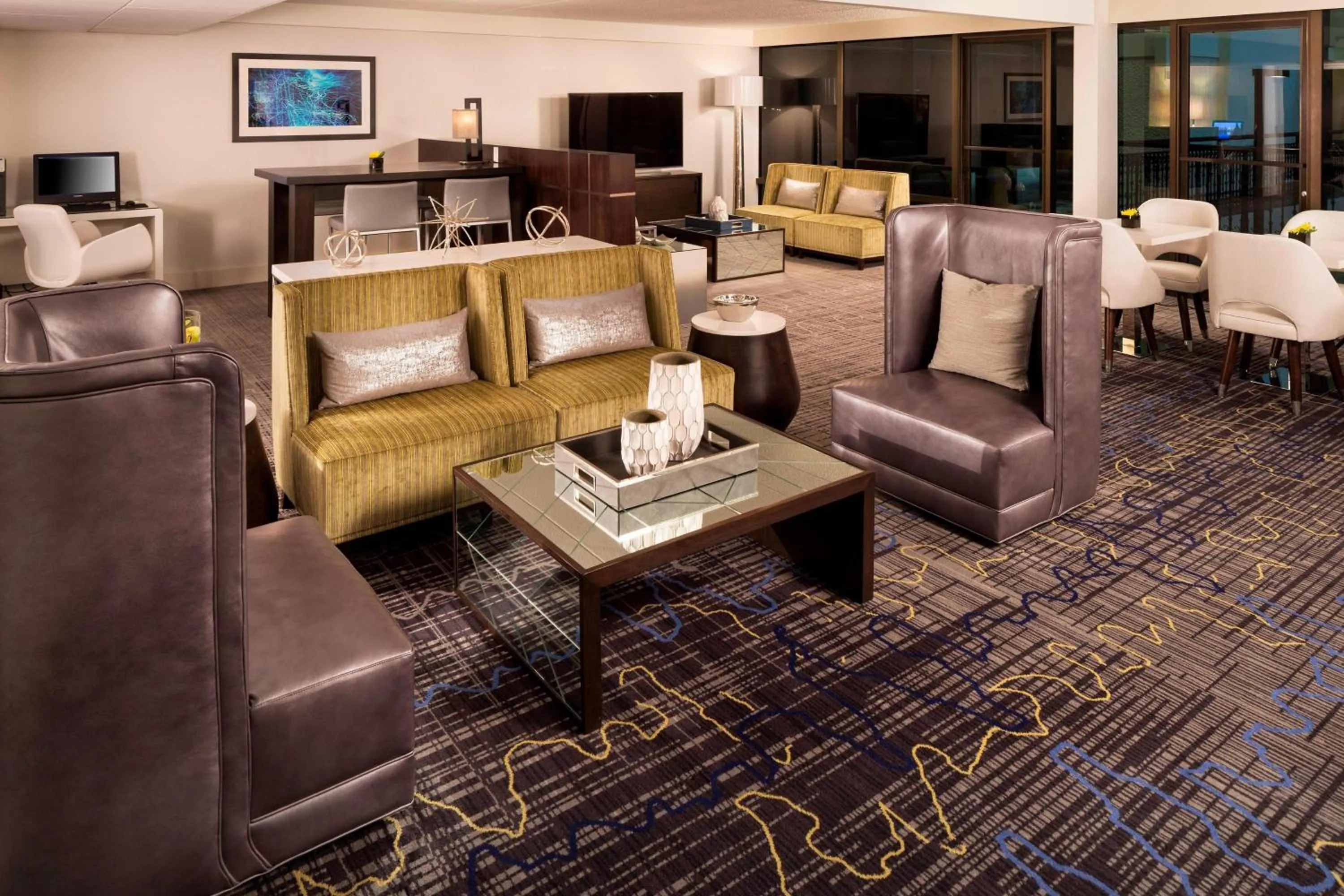 Lounge or bar in Sheraton Bloomington