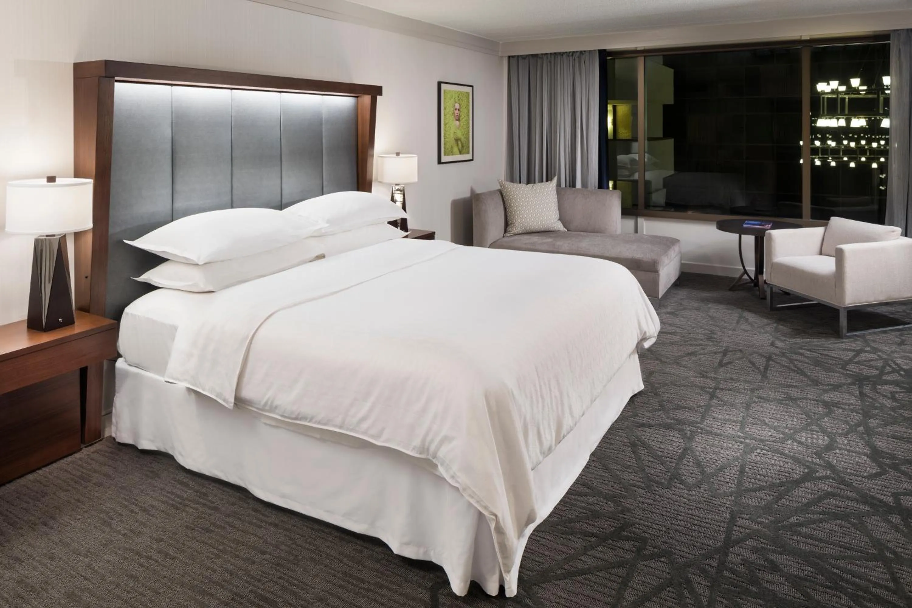 VIP, Bed in Sheraton Bloomington