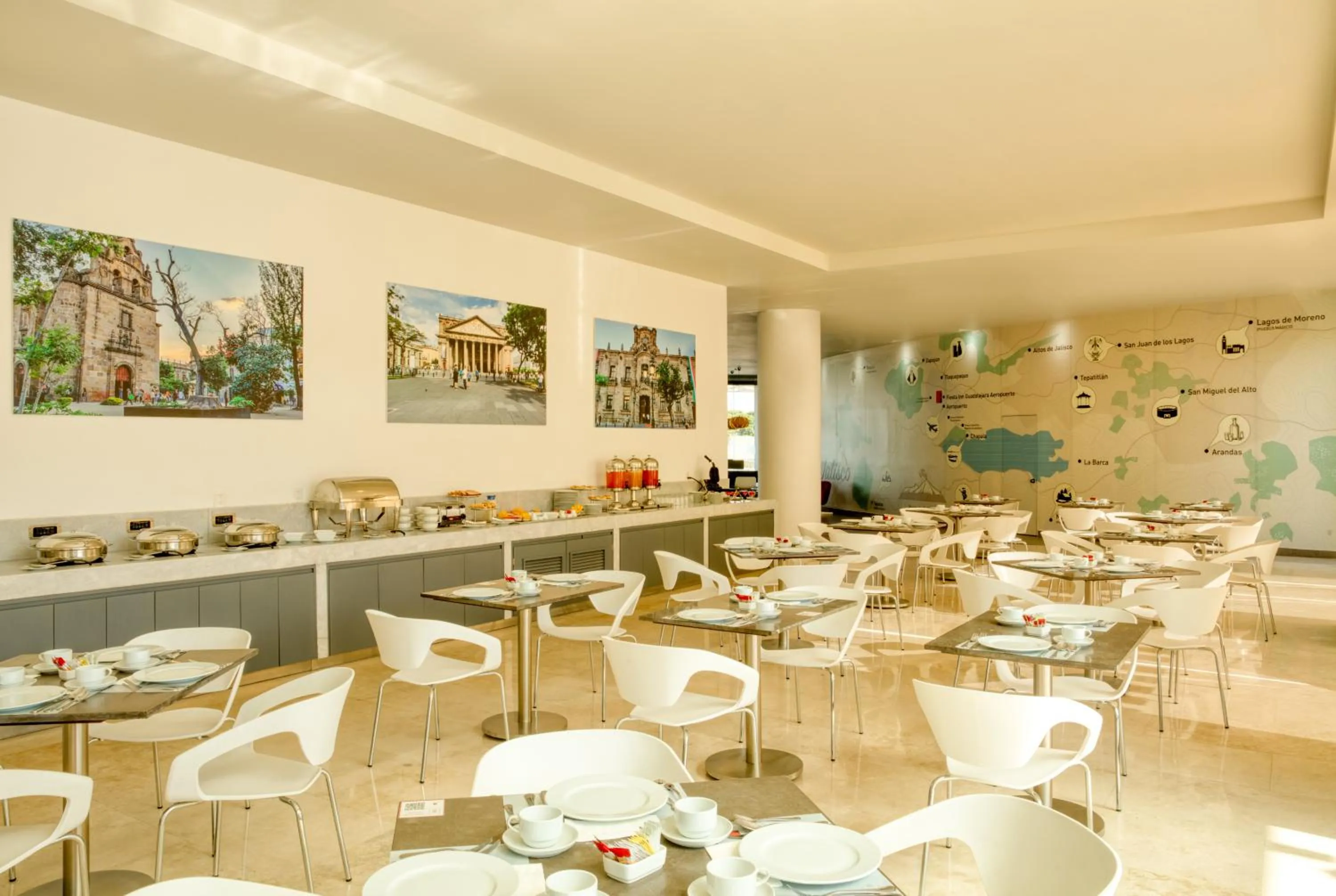 Restaurant/places to eat in Fiesta Inn Guadalajara Aeropuerto