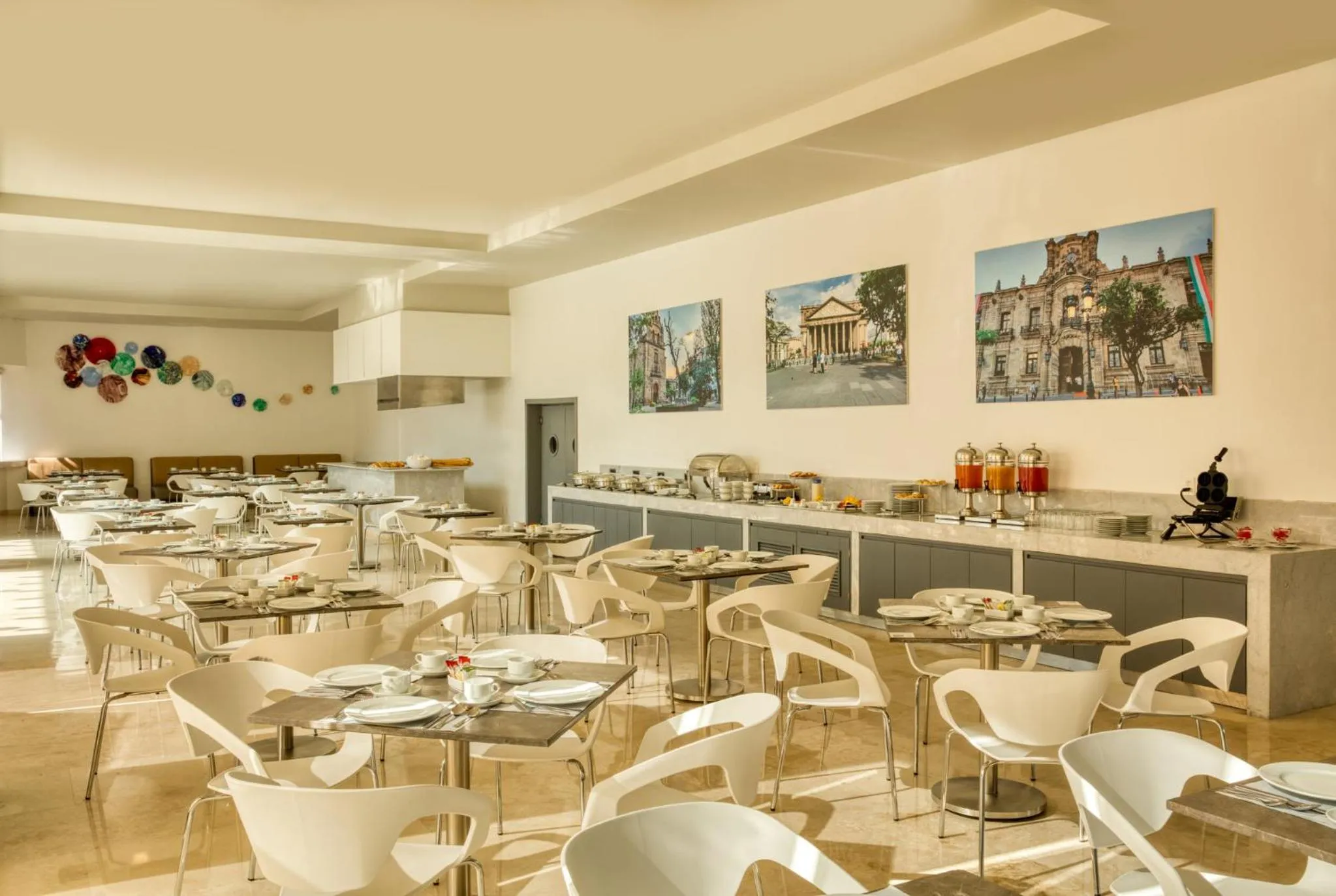 Restaurant/places to eat in Fiesta Inn Guadalajara Aeropuerto