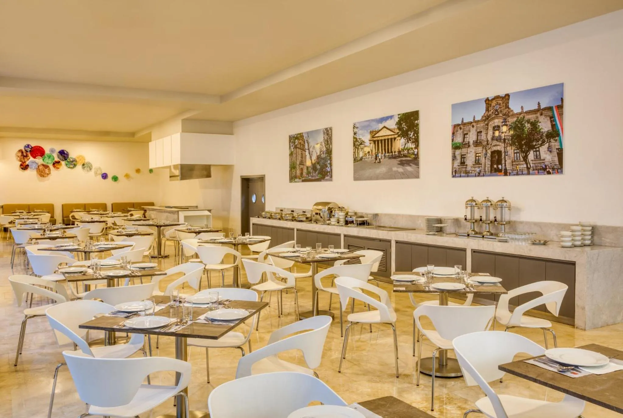 Restaurant/places to eat in Fiesta Inn Guadalajara Aeropuerto