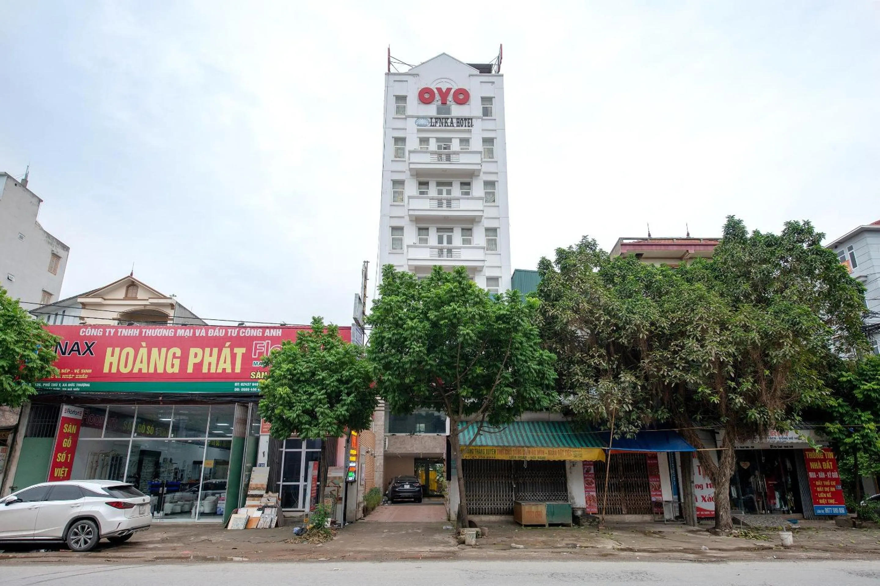 Facade/entrance in OYO 472 Lenka Hotel