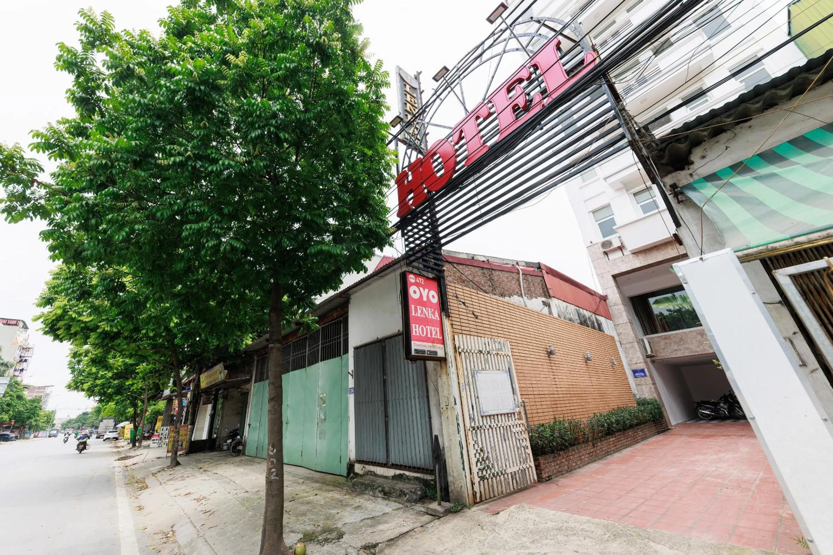 Facade/entrance in OYO 472 Lenka Hotel