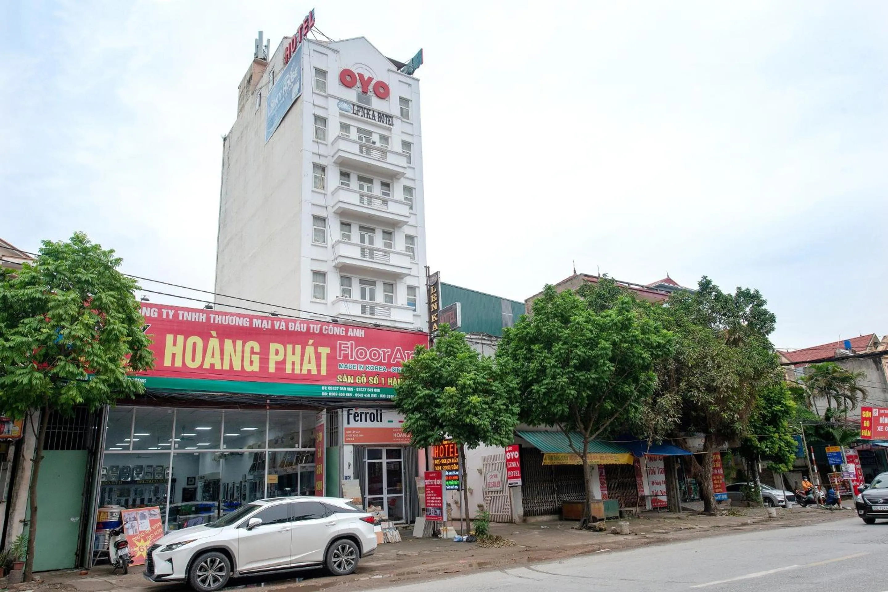 Facade/entrance in OYO 472 Lenka Hotel