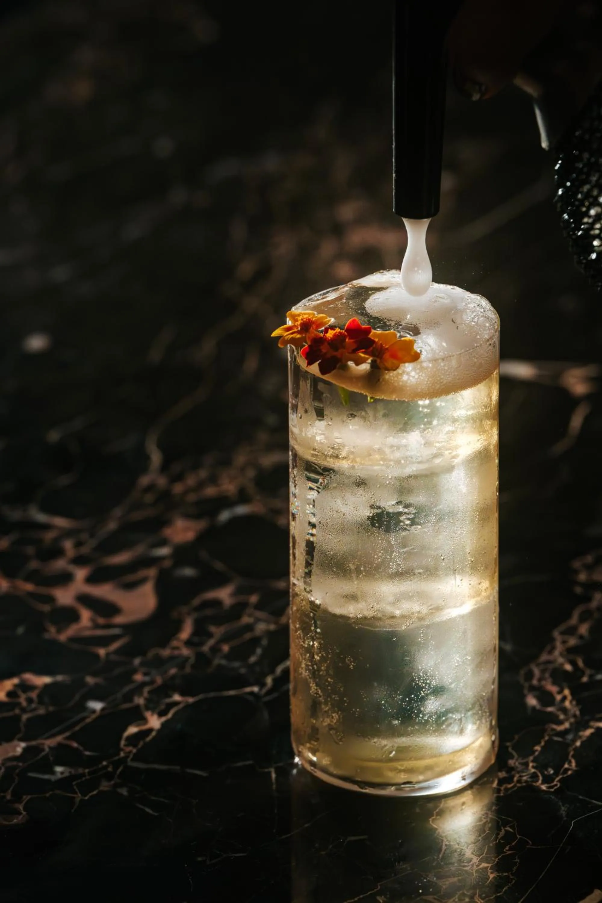 Lounge or bar in Sofitel New York