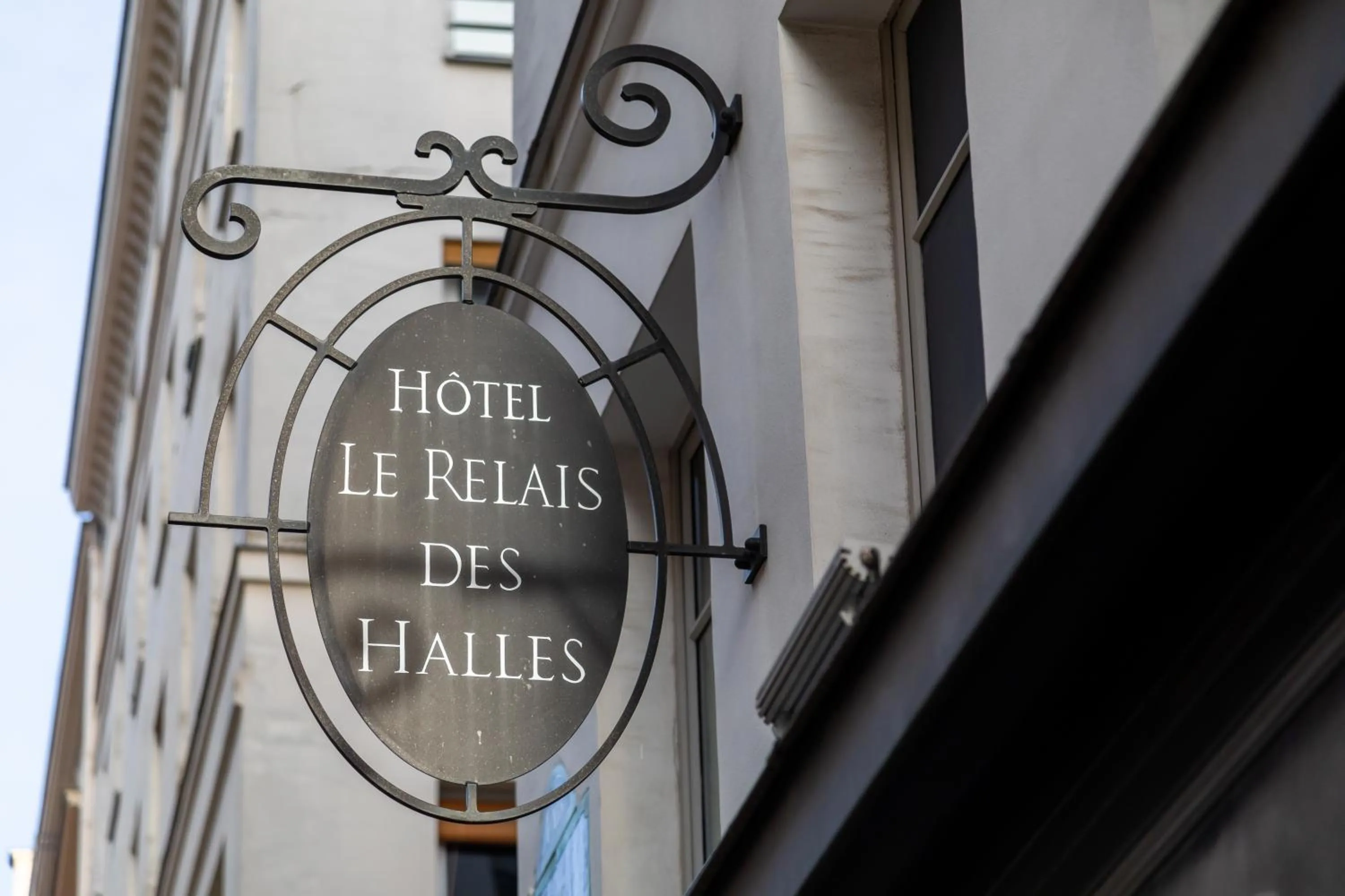 Property logo or sign in Hôtel Le Relais des Halles