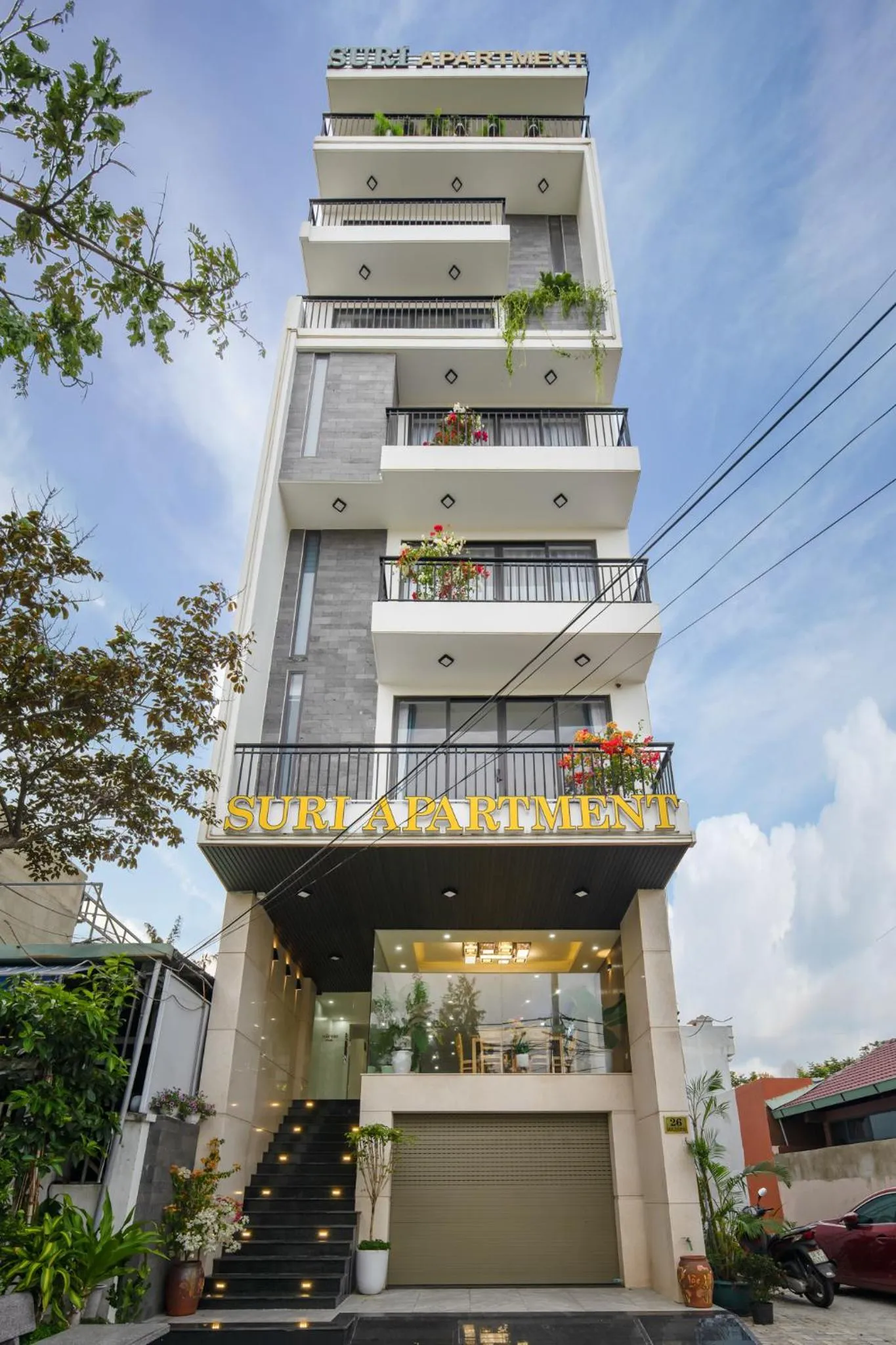 Property building in Suri Apartment & Hotel Danang
