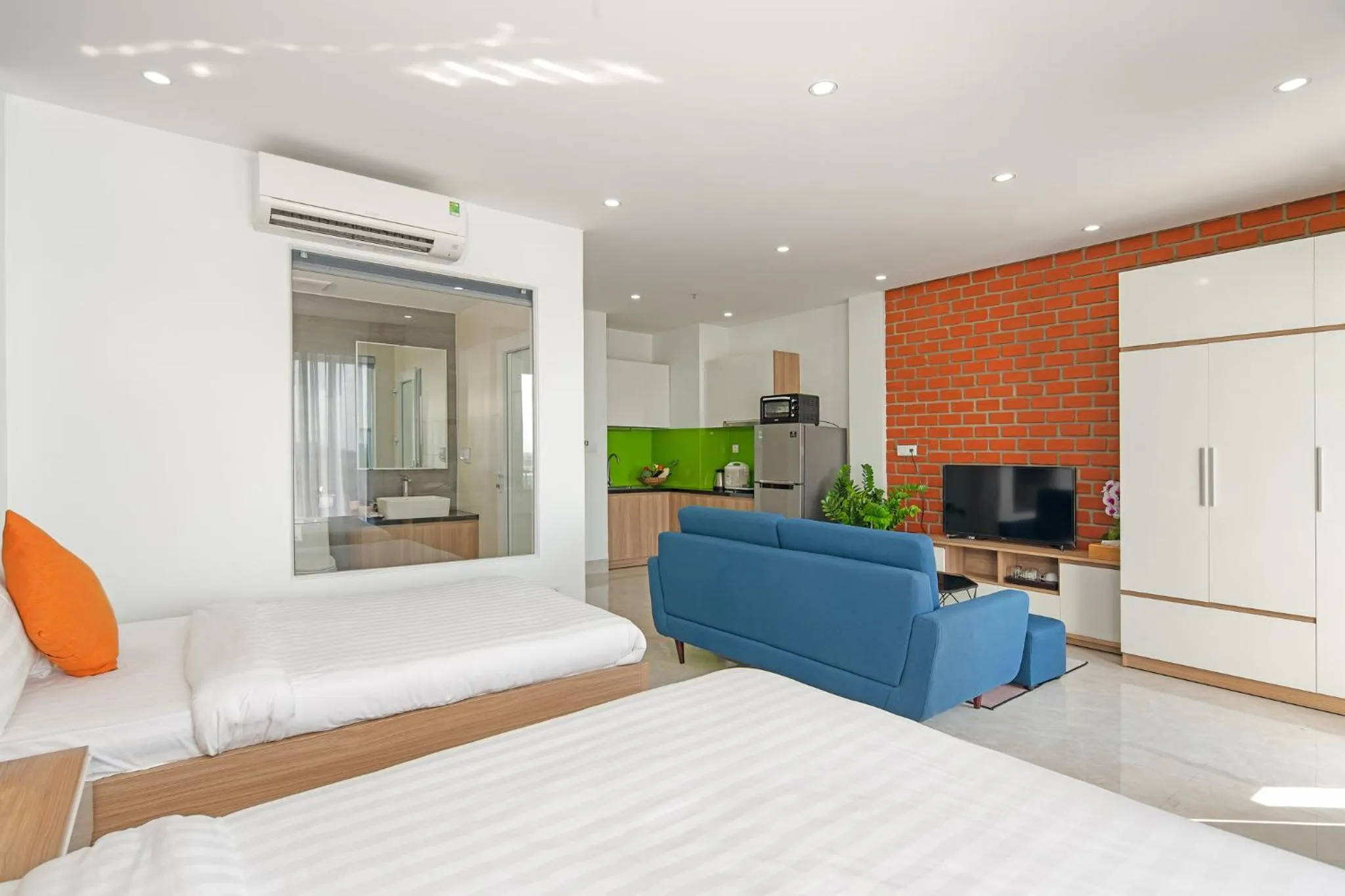 Photo of the whole room in Suri Apartment & Hotel Danang