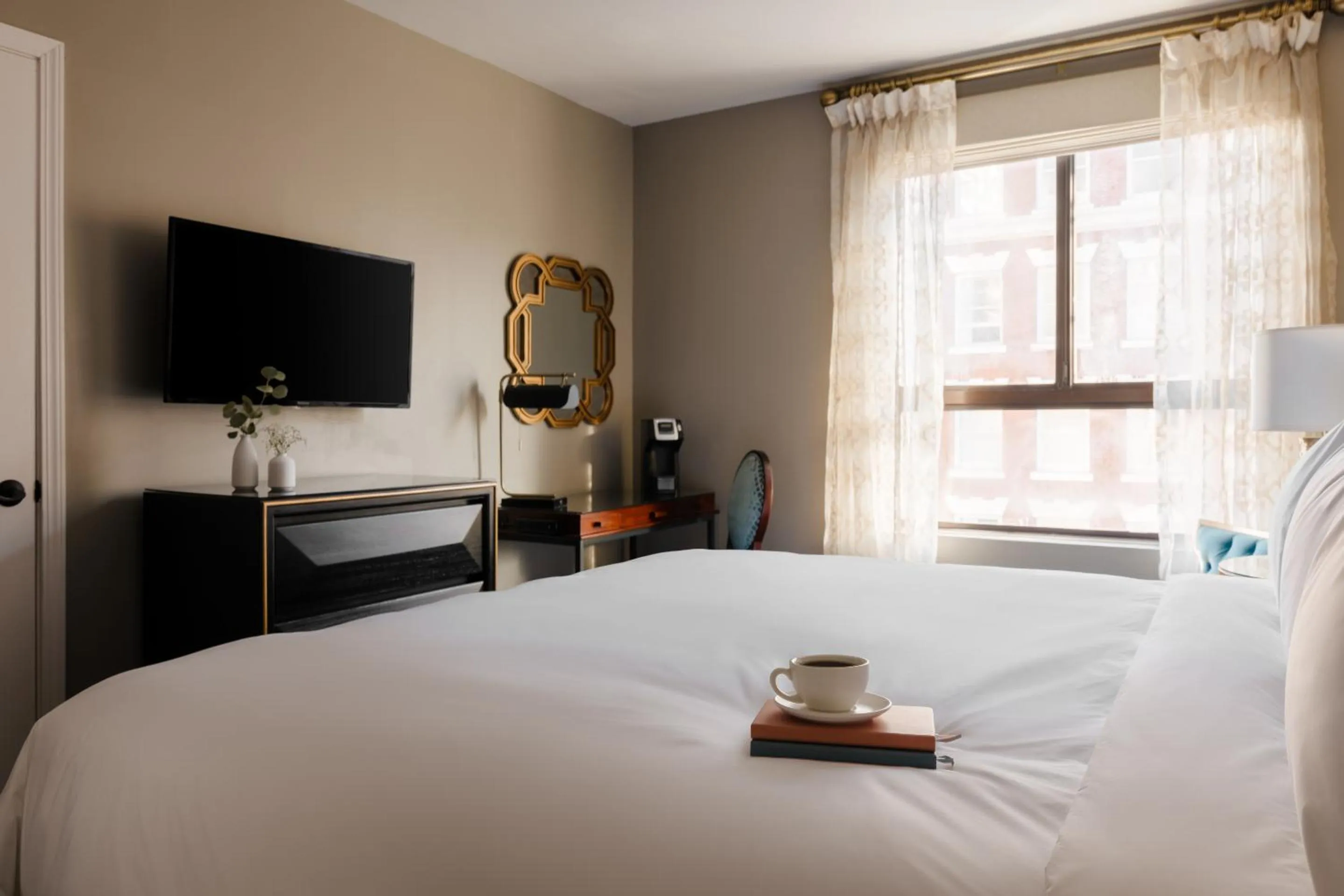 Bed in Hotel Bijou - Union Square