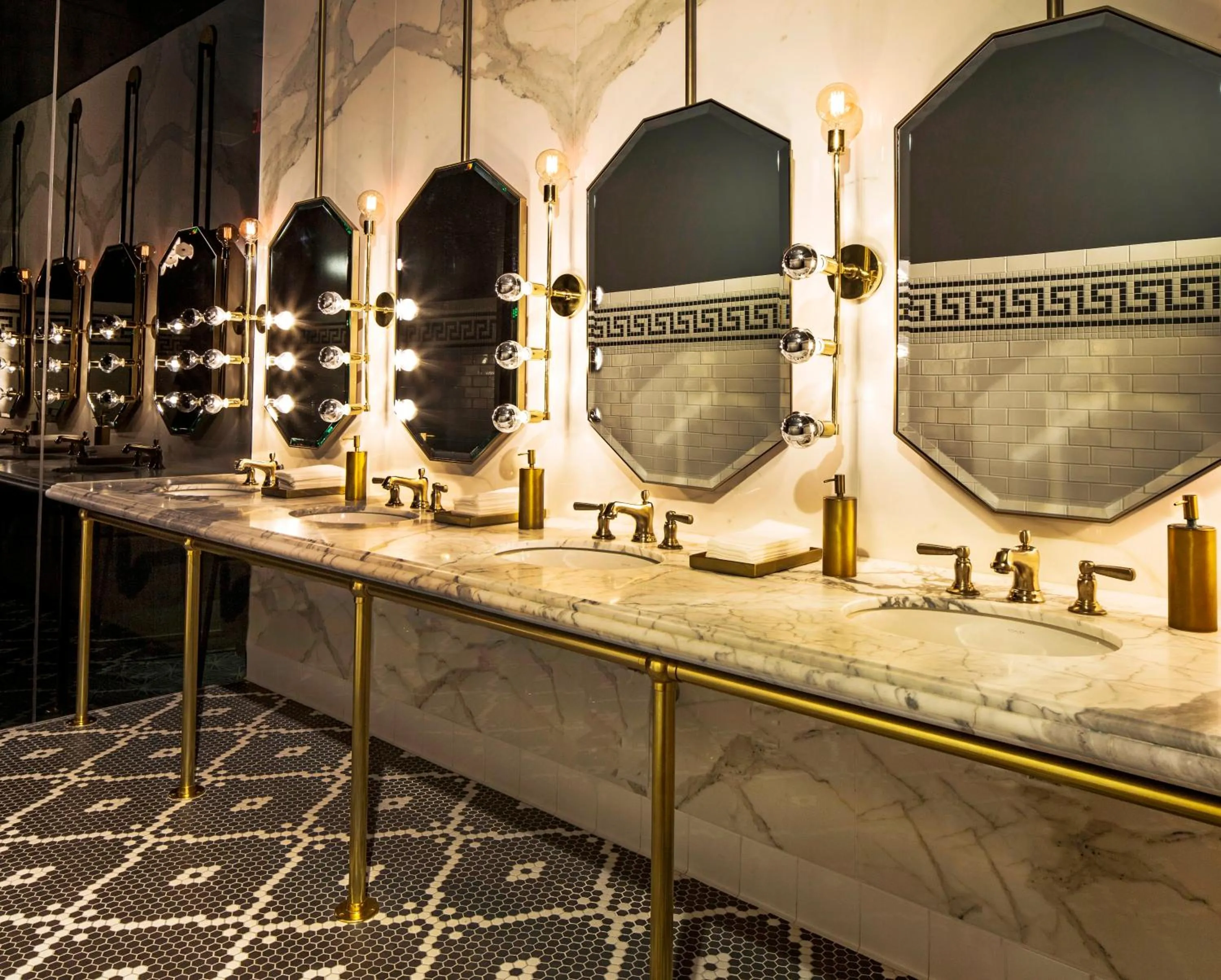 Bathroom in Hotel Bijou - Union Square