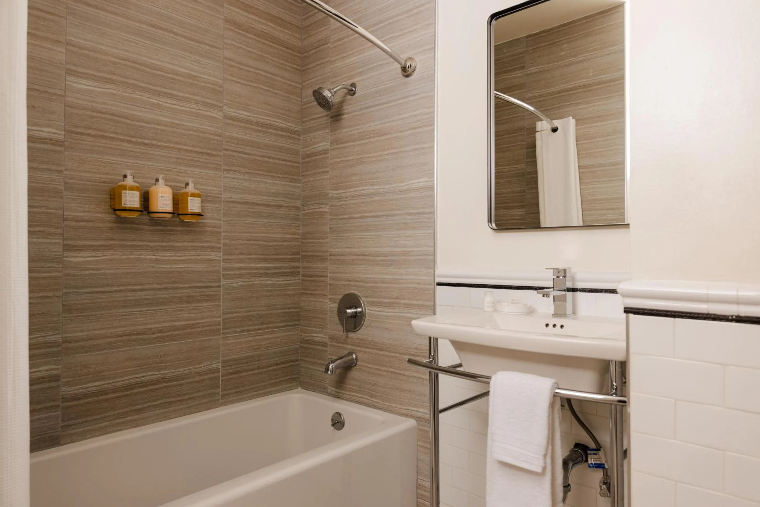 Shower in Hotel Bijou - Union Square