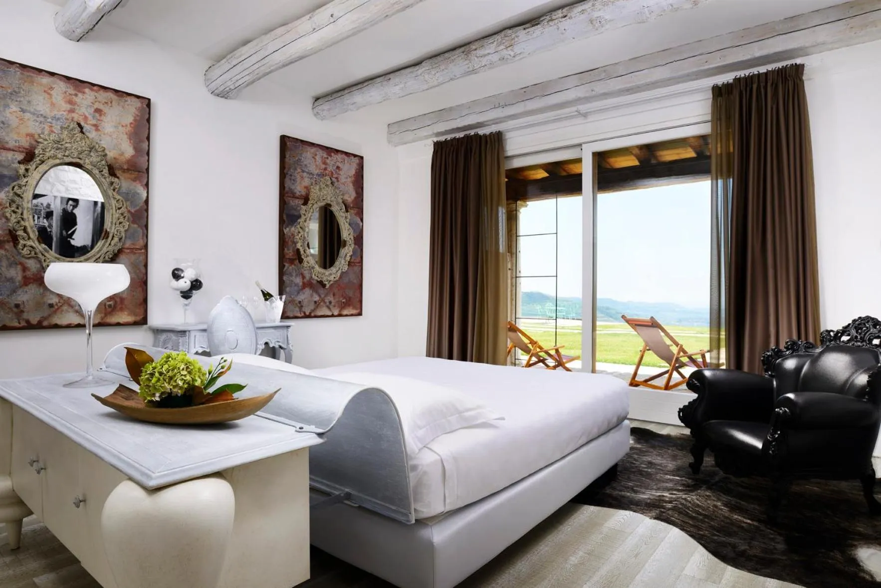 Balcony/Terrace, Bed in Tenuta Le Cave