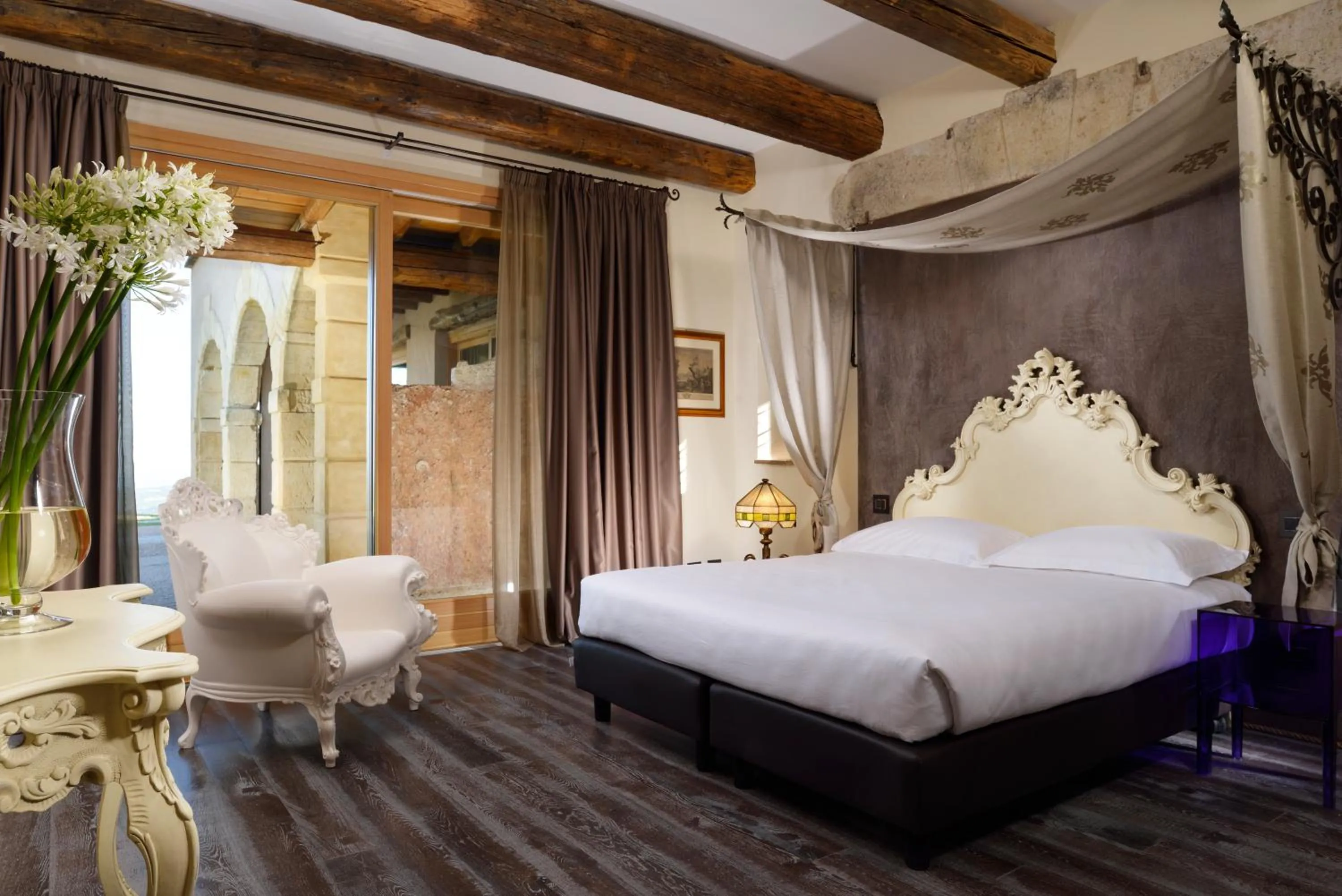 Photo of the whole room, Bed in Tenuta Le Cave