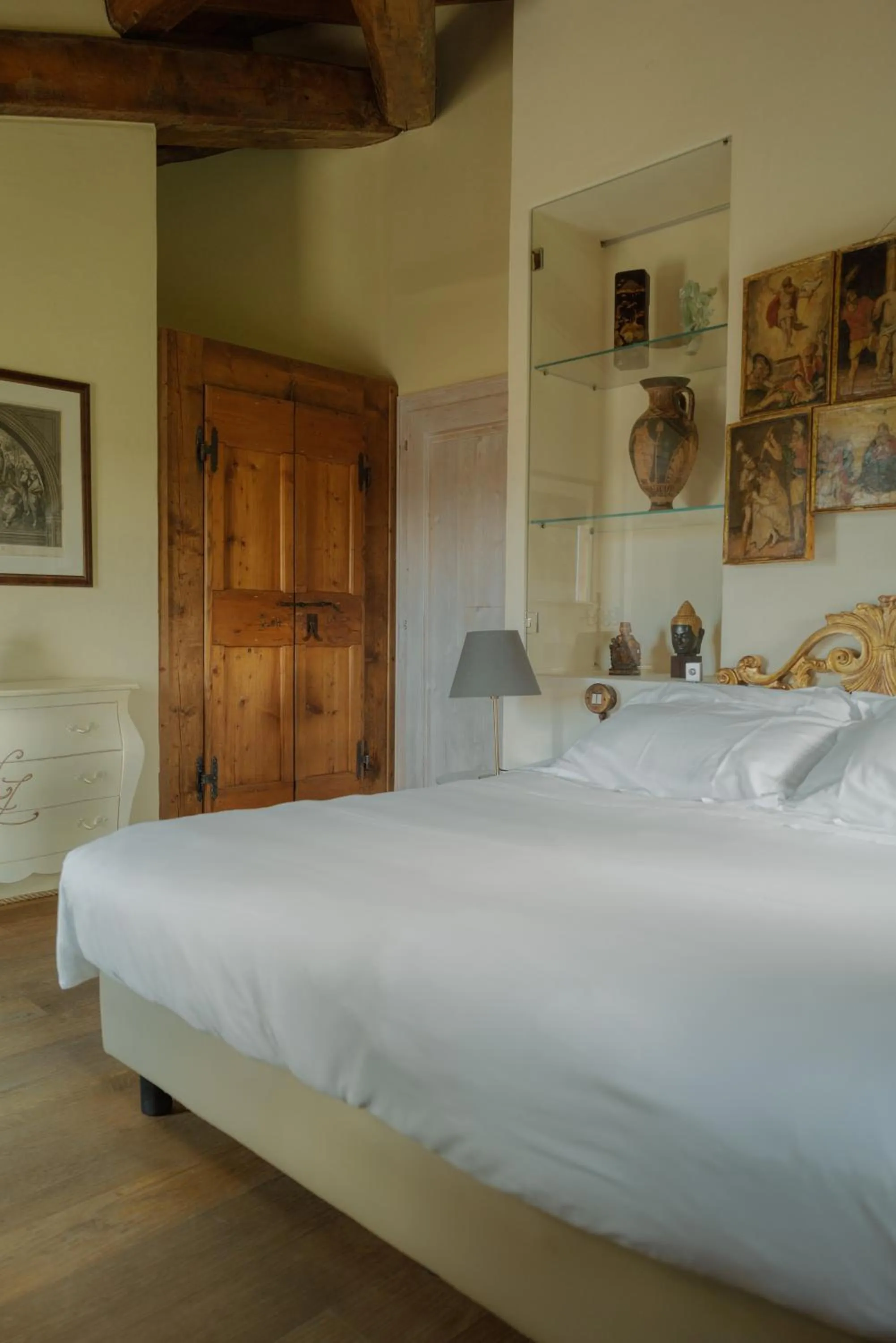 Photo of the whole room, Bed in Tenuta Le Cave